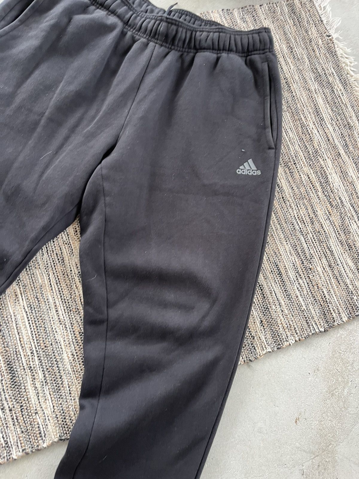 Adidas Vintage Adidas Black Minimalistic sportswear Y2K Sweatpants Size US 34 / EU 50 - 6 Thumbnail