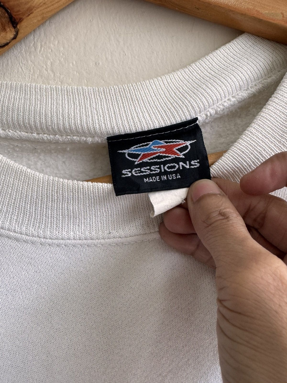 Sessions Vintage 90s SESSIONS SKATEBOARD SWEATSHIRT SMALL LOGO Size US L / EU 52-54 / 3 - 5 Thumbnail