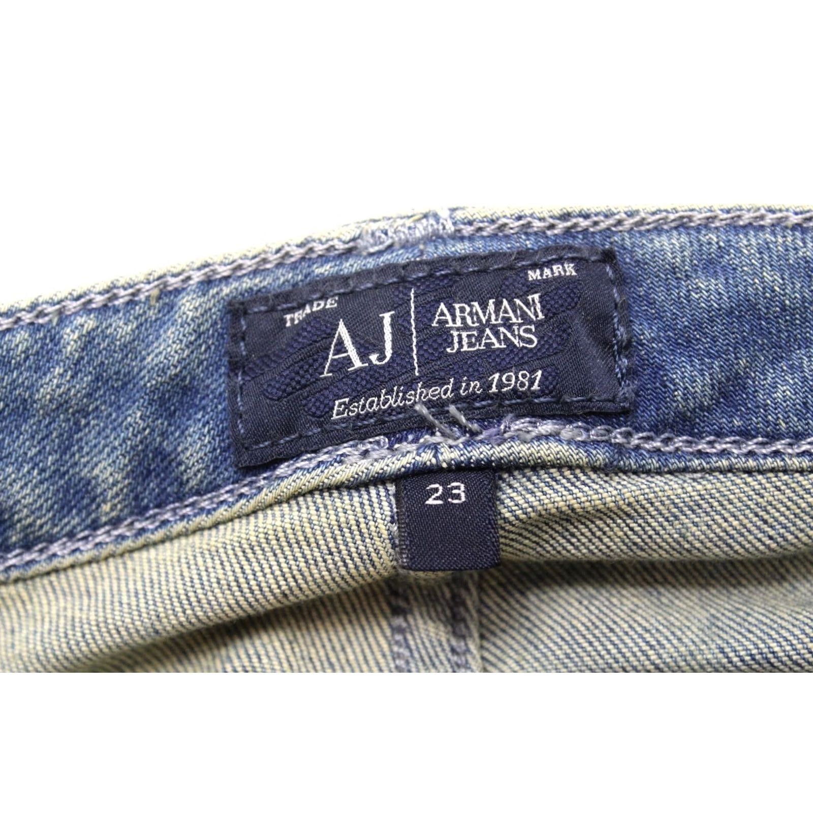 Vintage ARMANI JEANS Skinny Fit Women's Jeans W23 Zip Fly Faded Patterned Logo Blue Size 40" / US 18 - 5 Thumbnail
