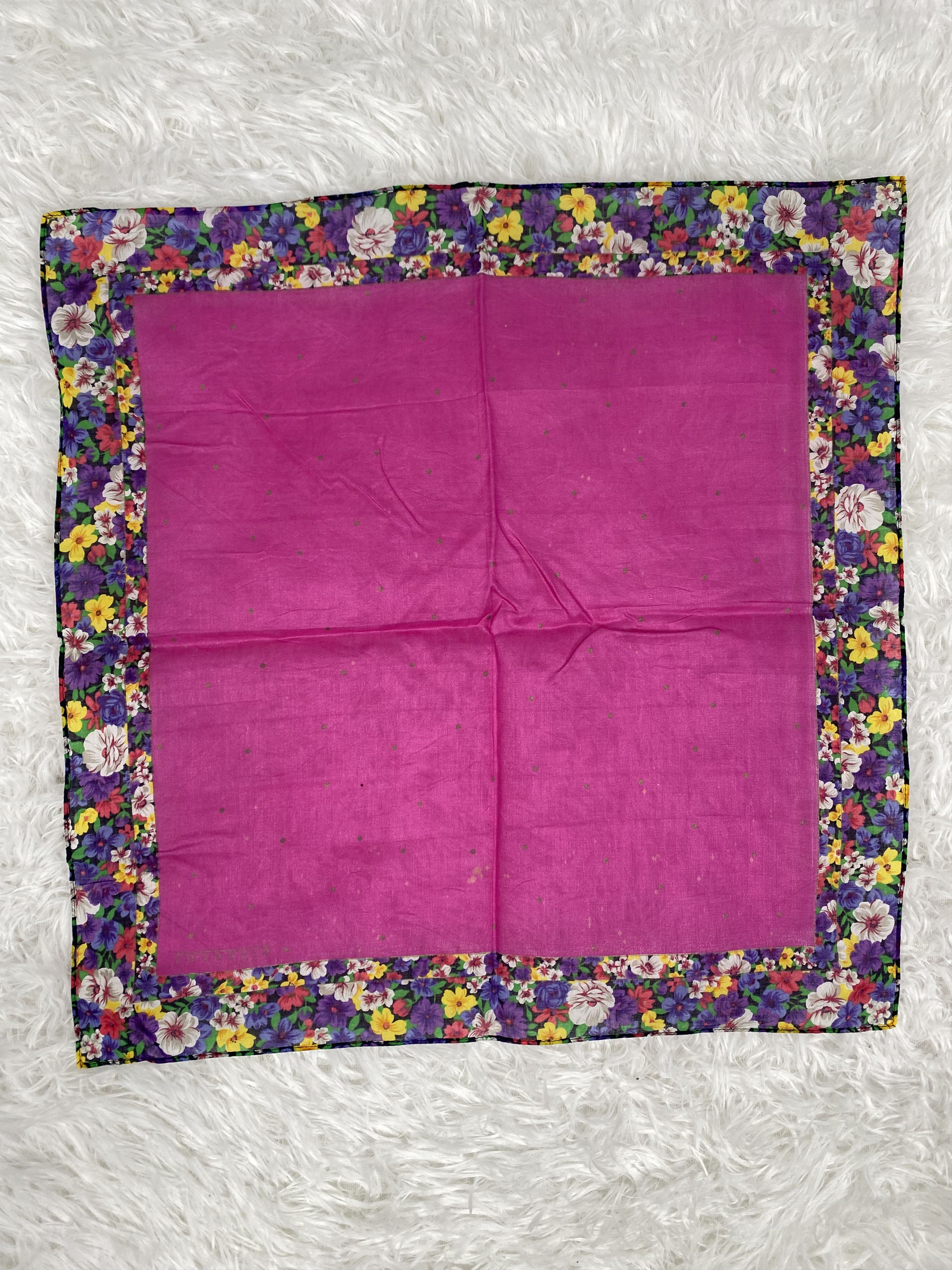 Vintage Vintage Givenchy Handkerchief Neckerchief PH0355 Size ONE SIZE - 5 Thumbnail