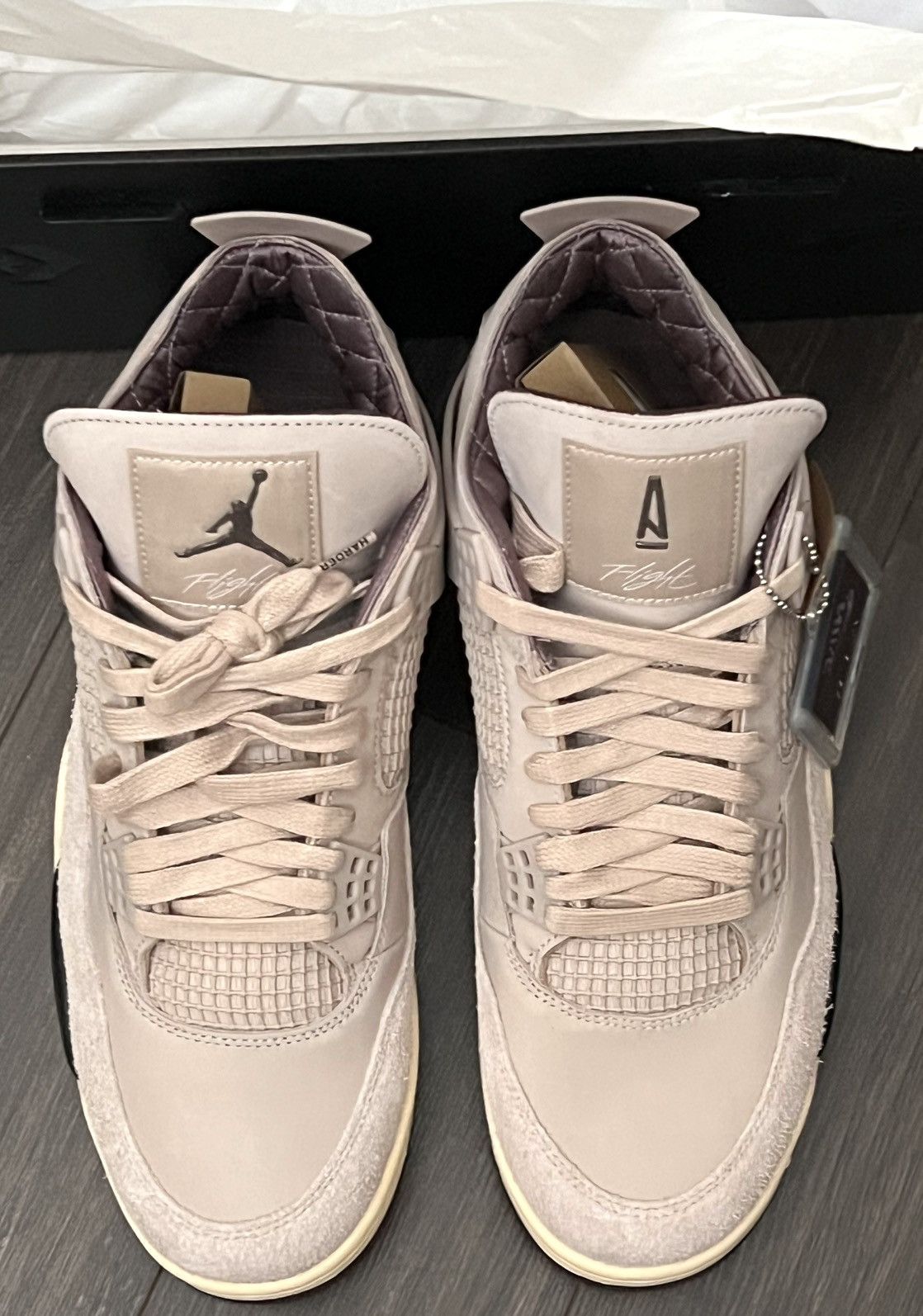 A Ma Maniere × Jordan Brand 12W/10.5M, Jordan 4 x A Ma Maniere, While You Were Sleeping Size US 10.5 / EU 43-44 - 16 Thumbnail
