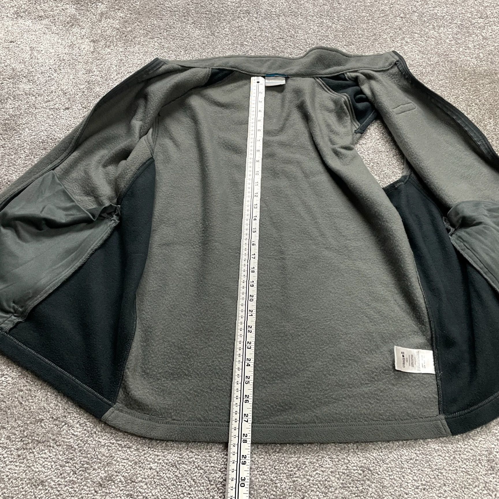 Vintage VINTAGE Columbia Fleece Vest Mens XL Gray Blue Full Zip High Neck Pockets Outdoor Hiking Size US XL / EU 56 / 4 - 6 Thumbnail