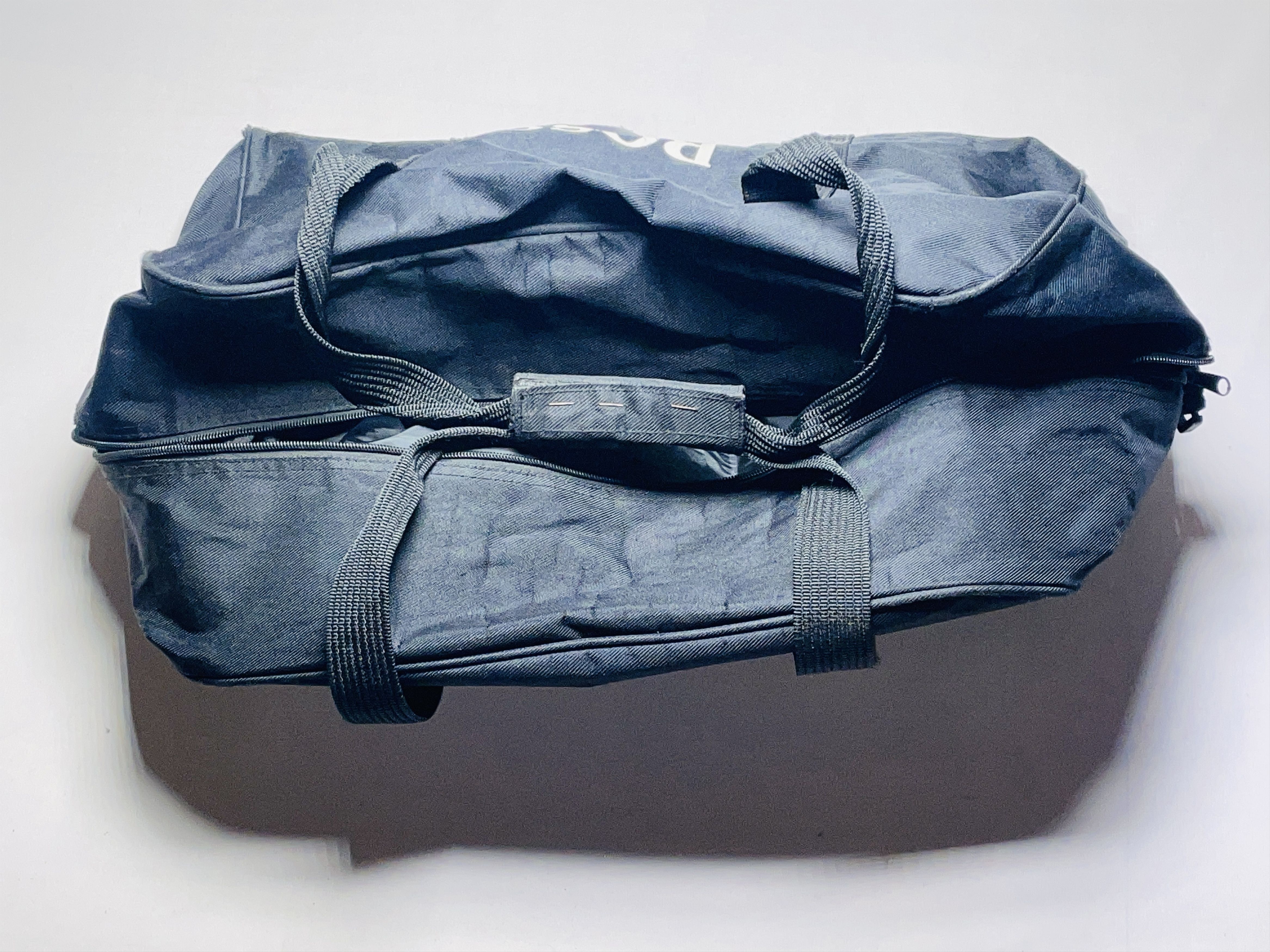 Hugo Boss 29,90€ - Vintage HUGO BOSS Sporttasche Size ONE SIZE - 3 Thumbnail