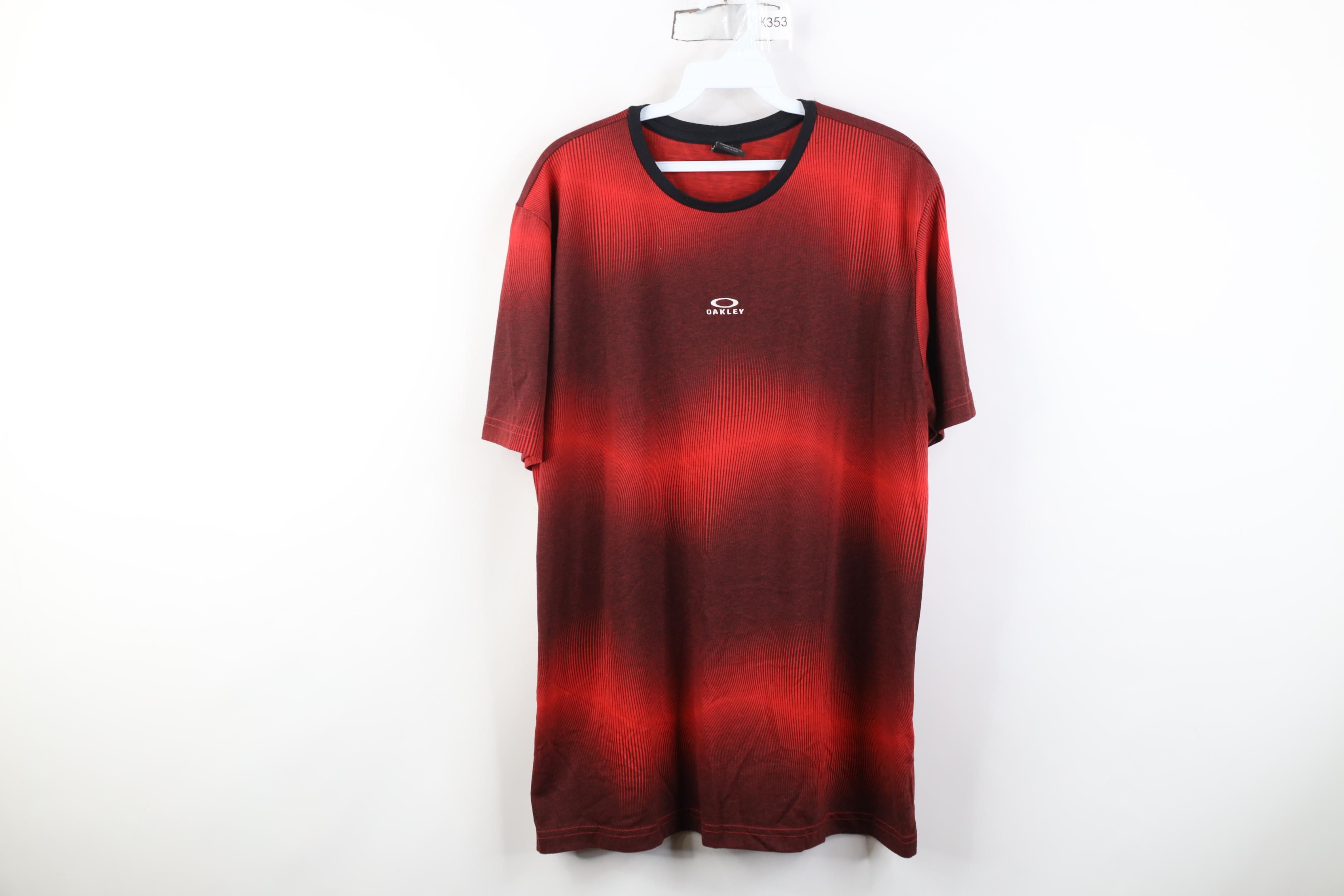 Oakley Vintage Y2K Oakley Center Logo Trippy Short Sleeve T-Shirt Size US XL / EU 56 / 4 - 1 Thumbnail