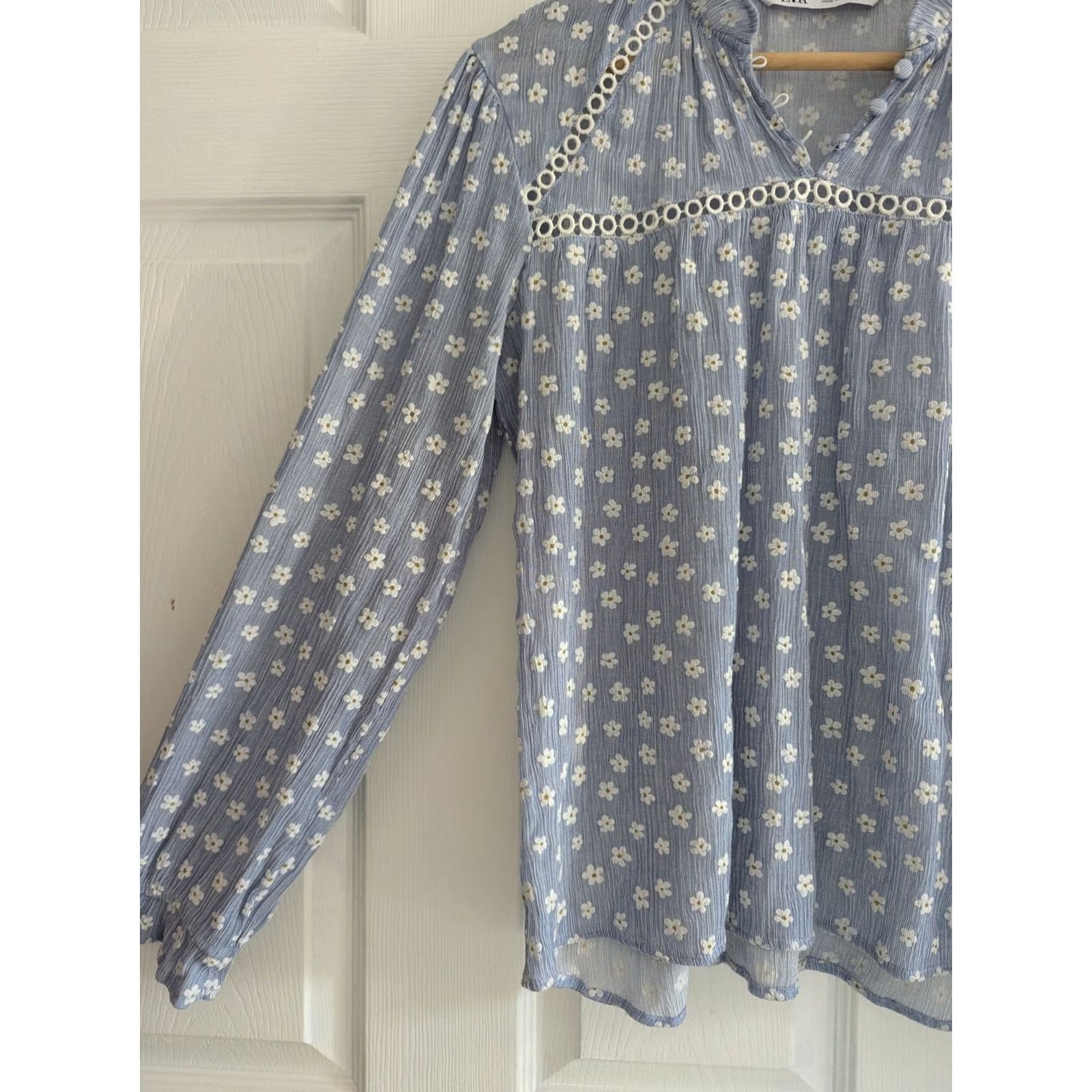 Zara Zara Blouse Long Sleeve Daisy Print Ruffle Peasant Floral Top M Blue Womens Size M / US 6-8 / IT 42-44 - 3 Thumbnail