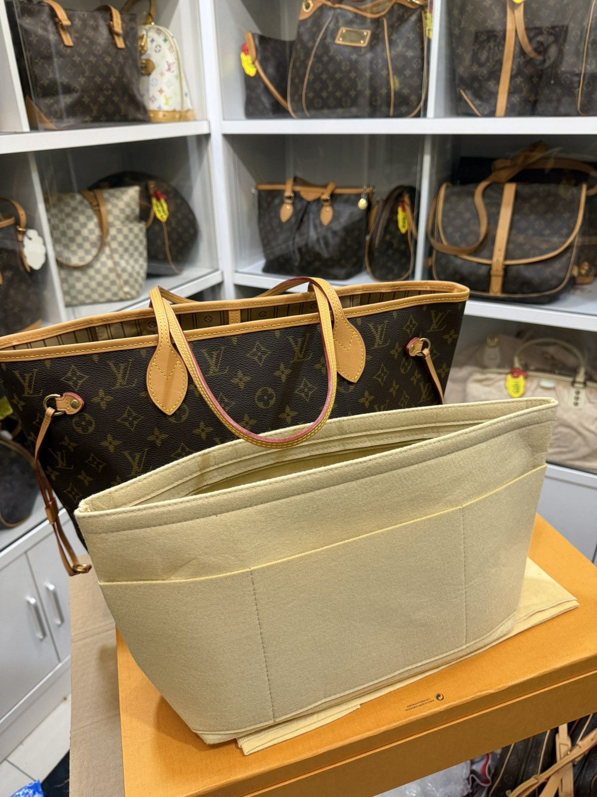 Louis Vuitton Neverfull Mm - 2131 Size ONE SIZE - 15 Thumbnail