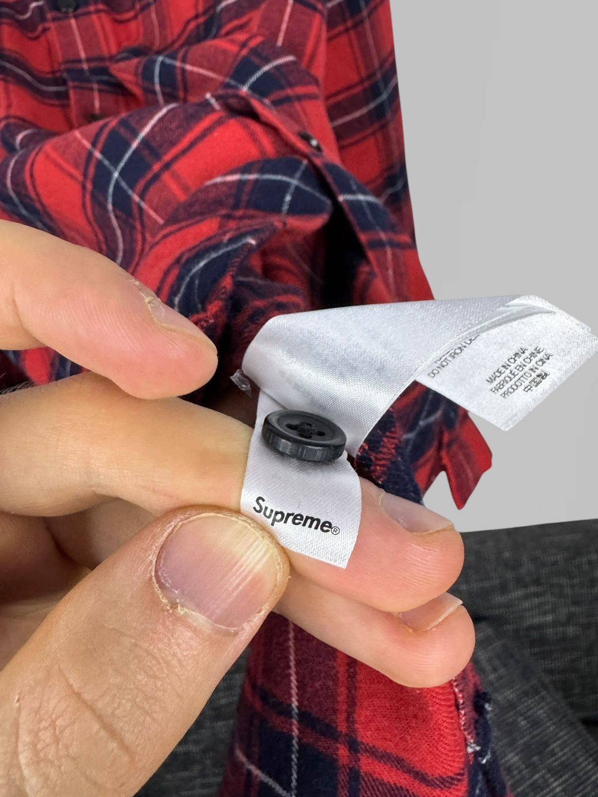 Supreme SUPREME PLAID CHECKED RED FUR HOOD LINED JACKET SIZE L NEW Size US L / EU 52-54 / 3 - 9 Thumbnail