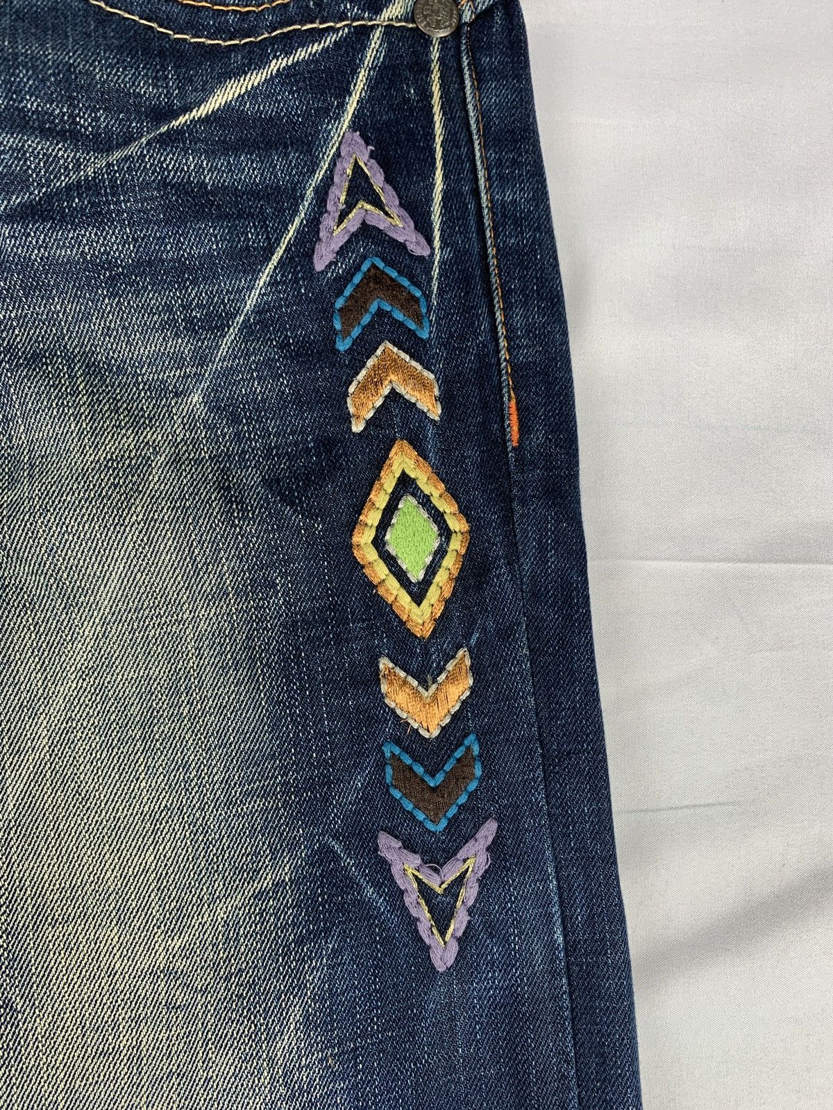 Japanese Brand Riobera Japan Navajo Embroidered Flared Baggy Jeans Pants Size 30" / US 8 / IT 44 - 8 Thumbnail