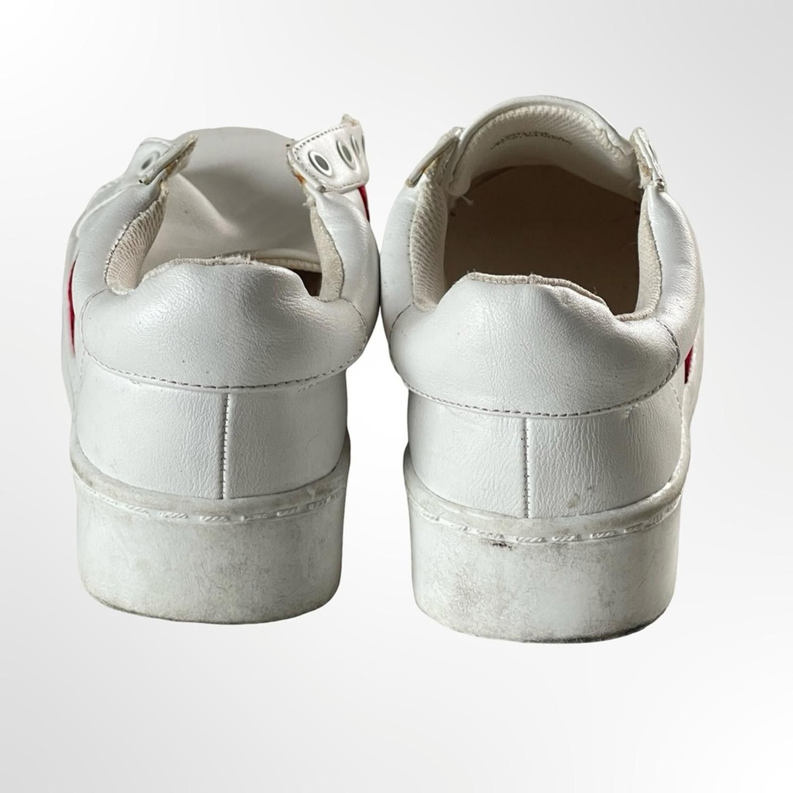 Forever 21 Forever 21 White Sneakers with Red Stripe in size 6 Size US 6 / IT 36 - 2 Thumbnail