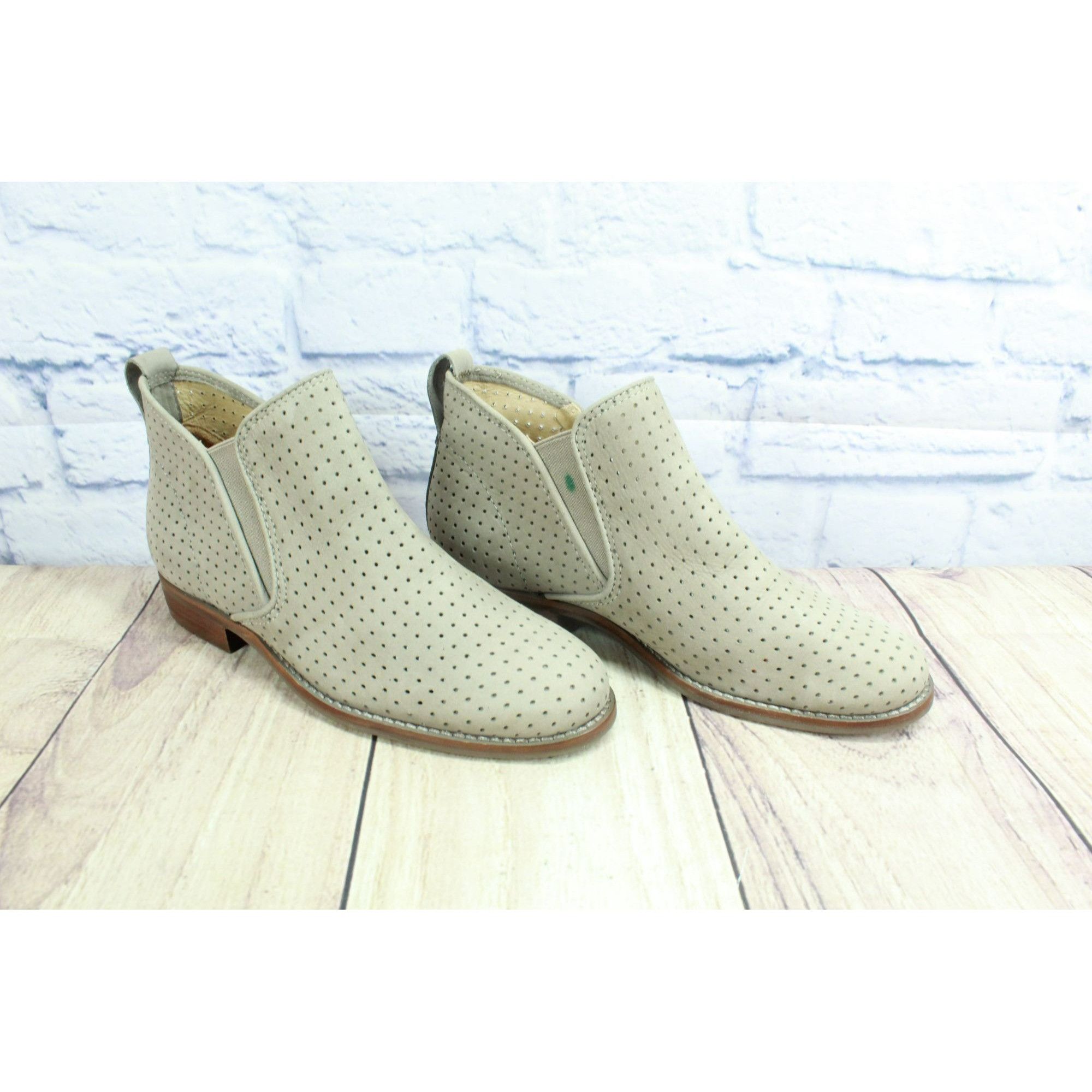 Chelsea Soccer × L.L. Bean × Leather LL Bean Women's Westport Perforated Chelsea Boots Size US 6 / IT 36 - 3 Thumbnail