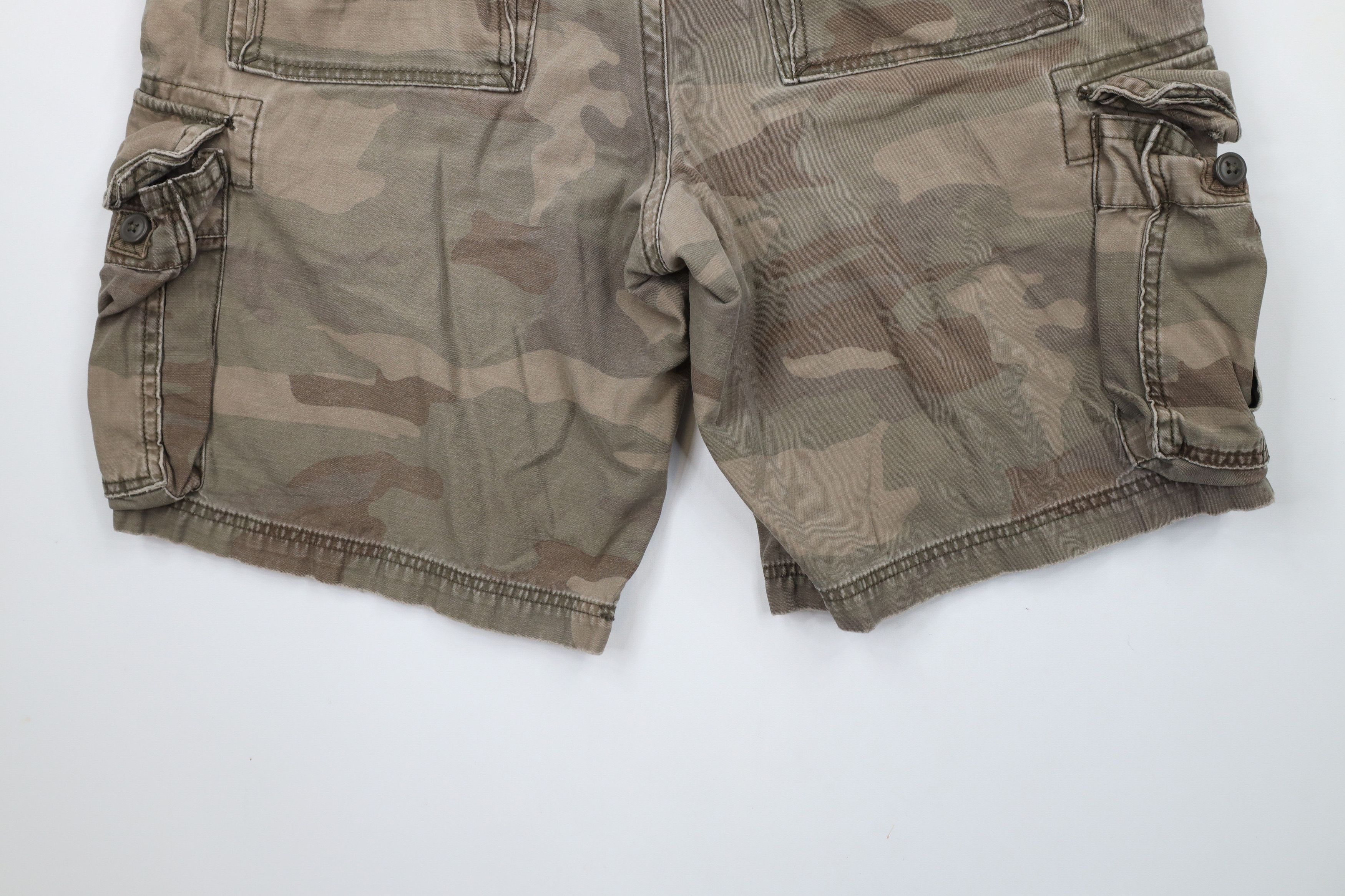 Vintage Vintage 90s Streetwear Heavyweight Camouflage Cargo Shorts Size US 32 / EU 48 - 14 Thumbnail