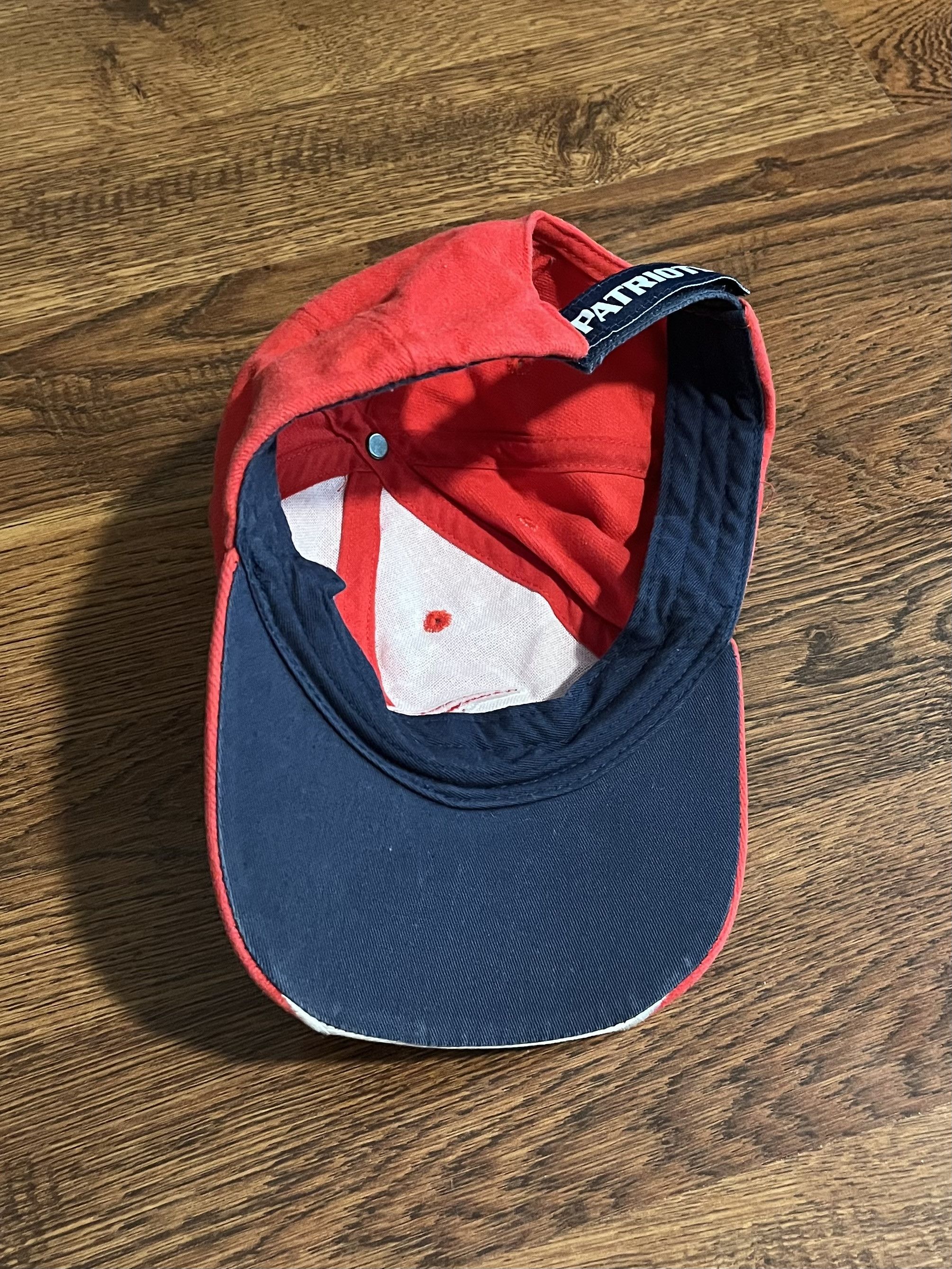 NFL NFL Vintage New England Patriots Hat Strapback Cap Size ONE SIZE - 3 Thumbnail