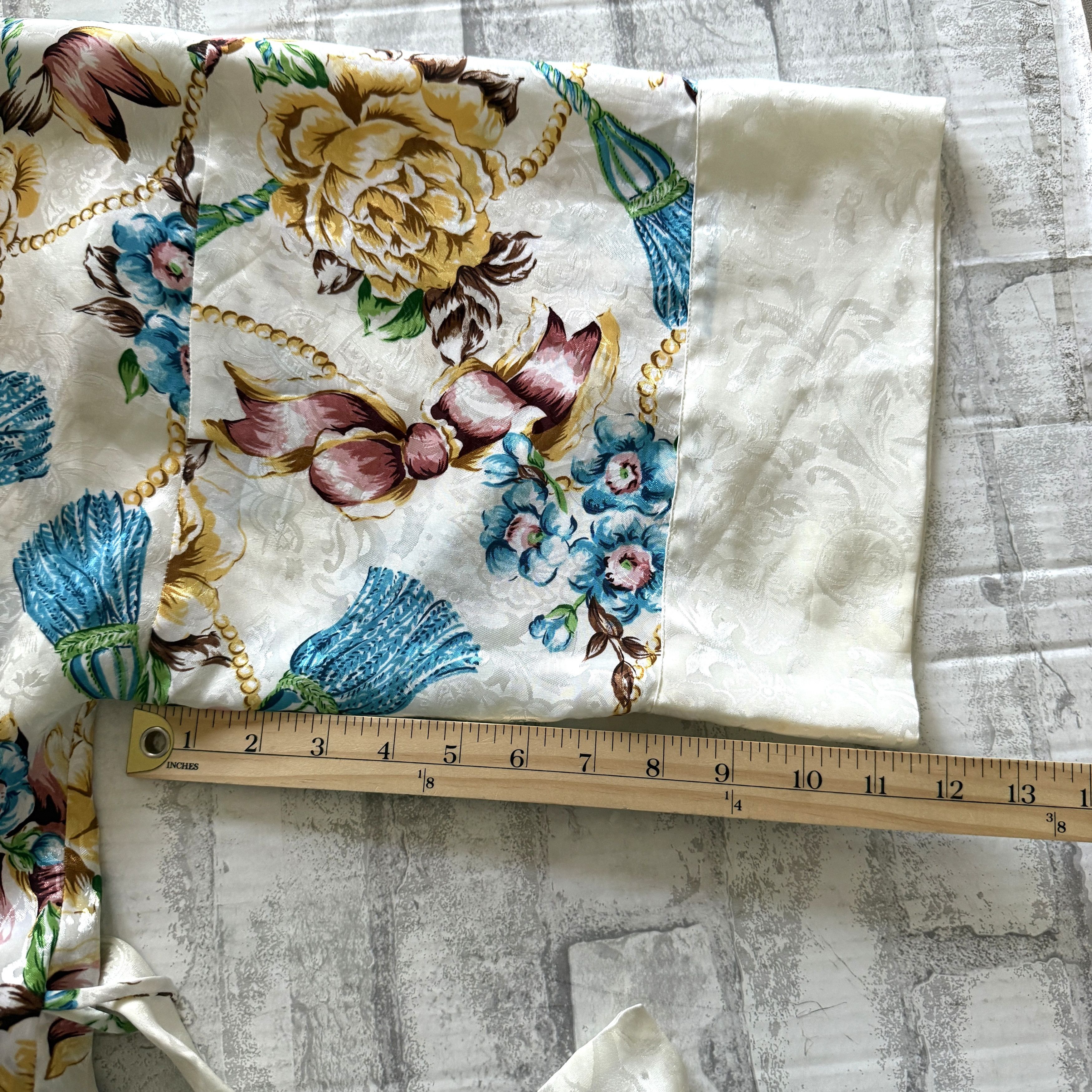 Victoria's Secret Victorias Secret Kimono Robe Floral Gold Label Coquette Size ONE SIZE - 9 Thumbnail