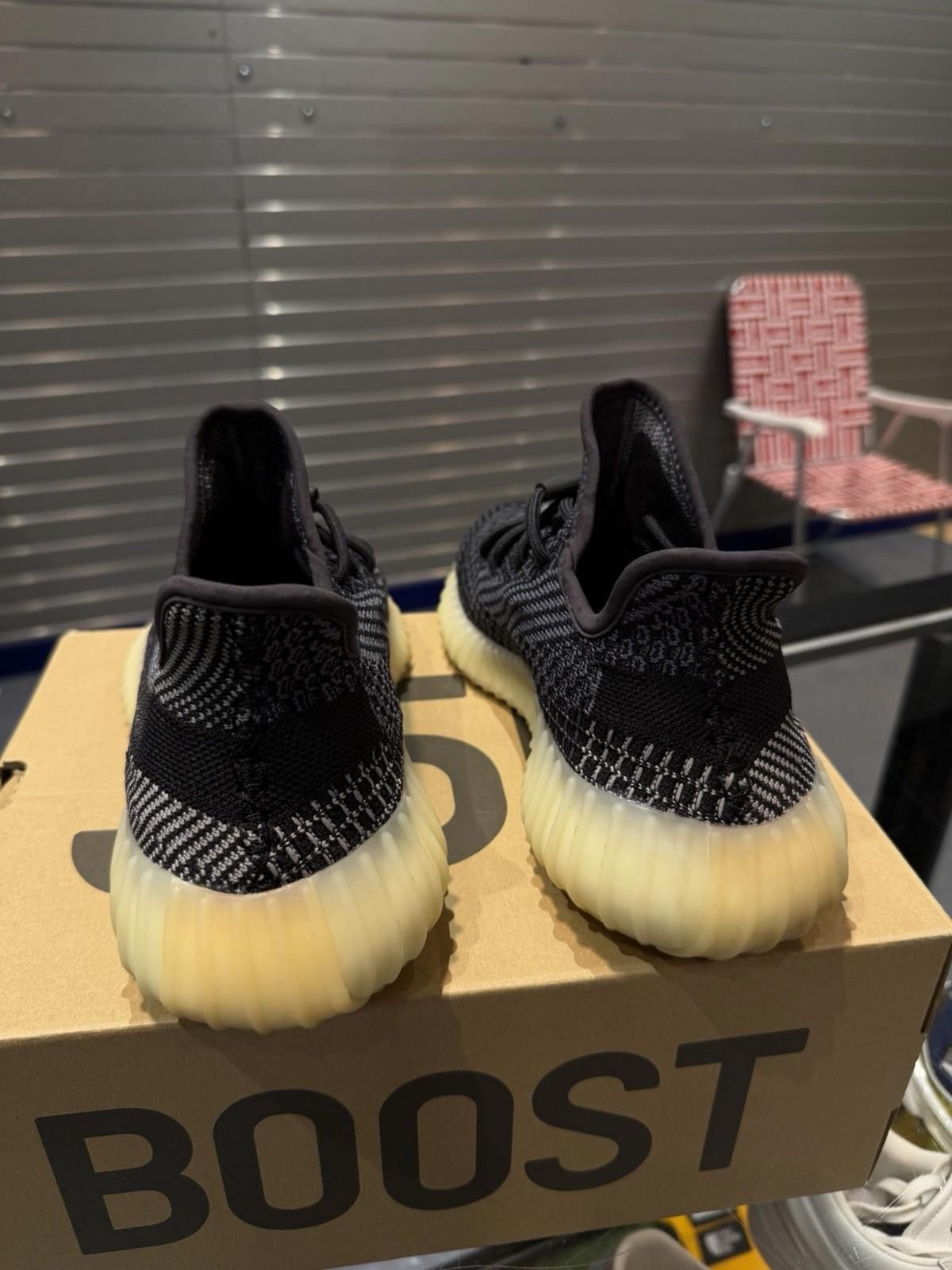 Adidas Size 8.5 - adidas Yeezy Boost 350 V2 Low Carbon (FZ5000) Size US 8.5 / EU 41-42 - 9 Thumbnail