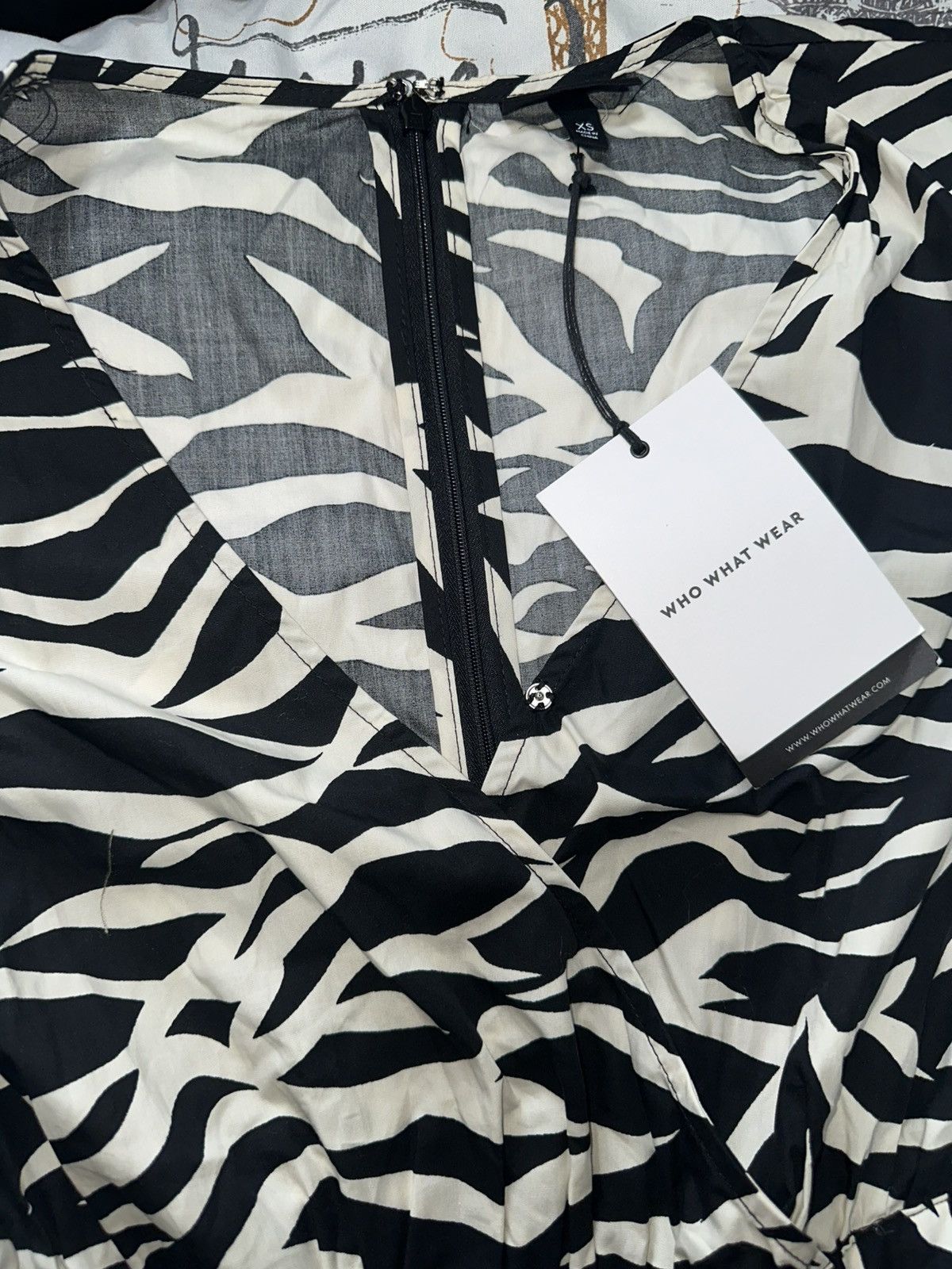 WhoWhat What Wear XS Zebra Print Faux Wrap Dress Puff Sleeve w Tags Size XS / US 0-2 / IT 36-38 - 3 Thumbnail