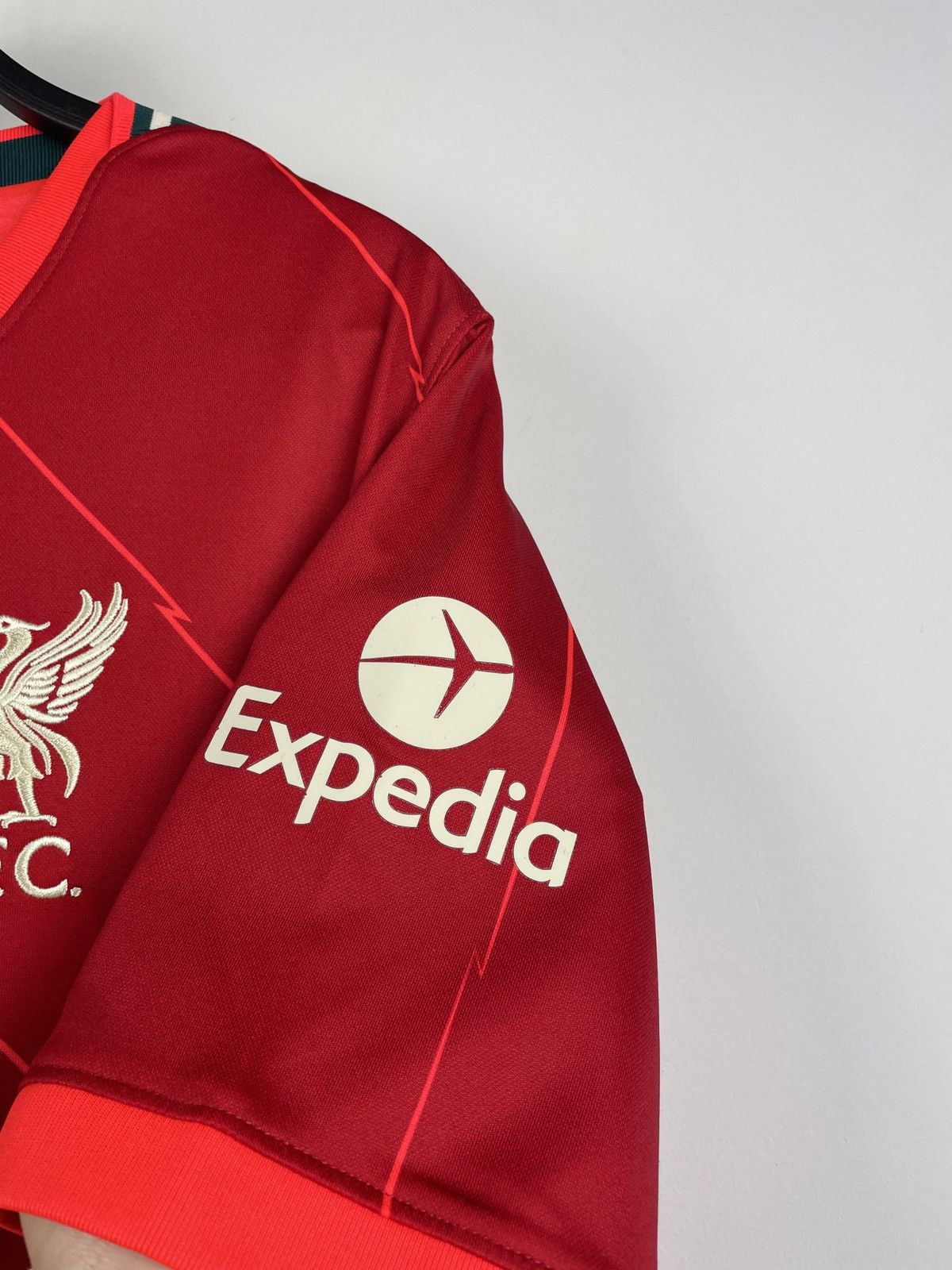 Nike Nike Liverpool Soccer Jersey Size US L / EU 52-54 / 3 - 7 Thumbnail