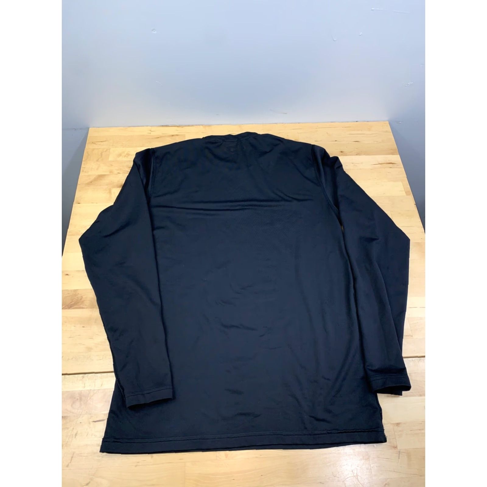 Under Armour Under armour ColdGear Long Sleeve Shirt Mens M Black Pullover Activewear 10394 Size US M / EU 48-50 / 2 - 6 Thumbnail