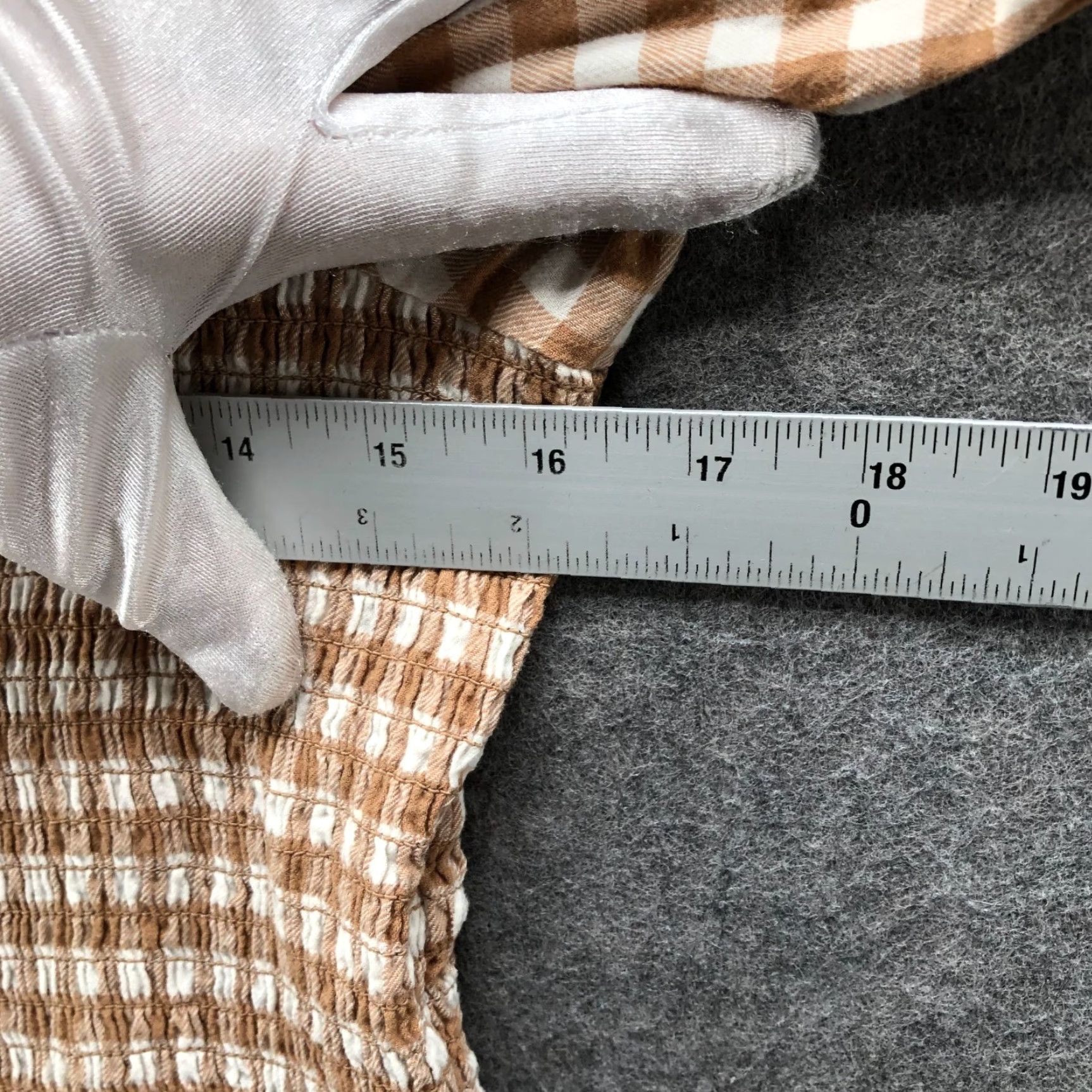 J.Crew VINTAGE J. Crew Flannel Smocked Top Womens S Puff Sleeve Peplum Gingham Tan Cropped Size S / US 4 / IT 40 - 7 Thumbnail