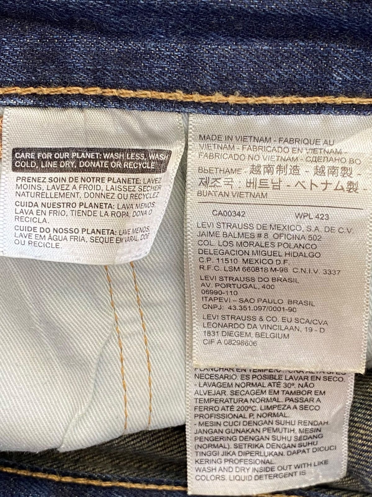 Levi's Levi’s Blue Wash Ripped Style Skinny Leg Jeans Size US 31 - 10 Thumbnail