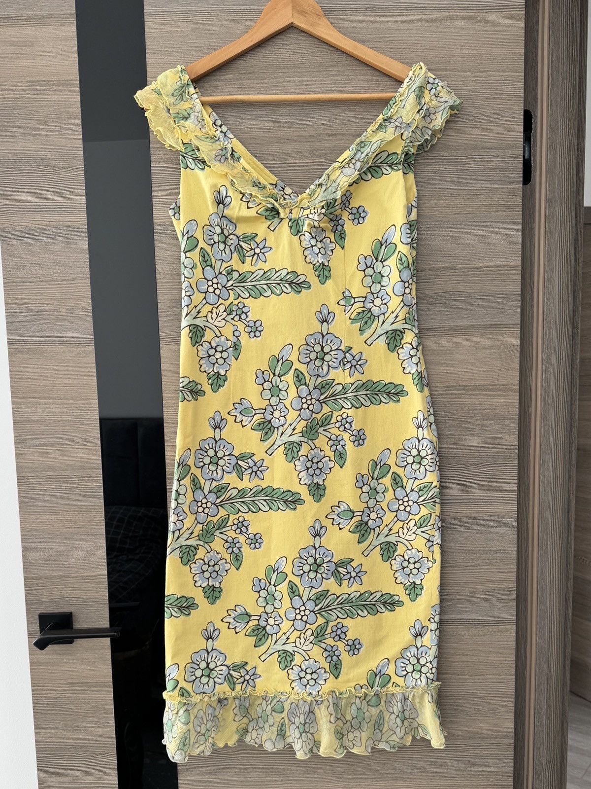 Moschino × Vintage Moschino Cheap and Chic A-Line Floral Mid-Length Dress Size M / US 6-8 / IT 42-44 - 1 Thumbnail
