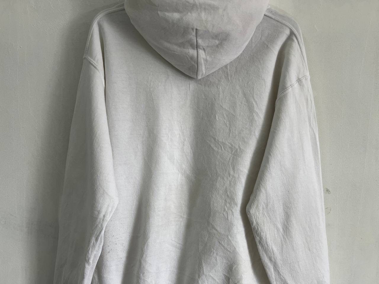 Japanese Brand Gildan White Graphic Hoodie Size US M / EU 48-50 / 2 - 11 Thumbnail