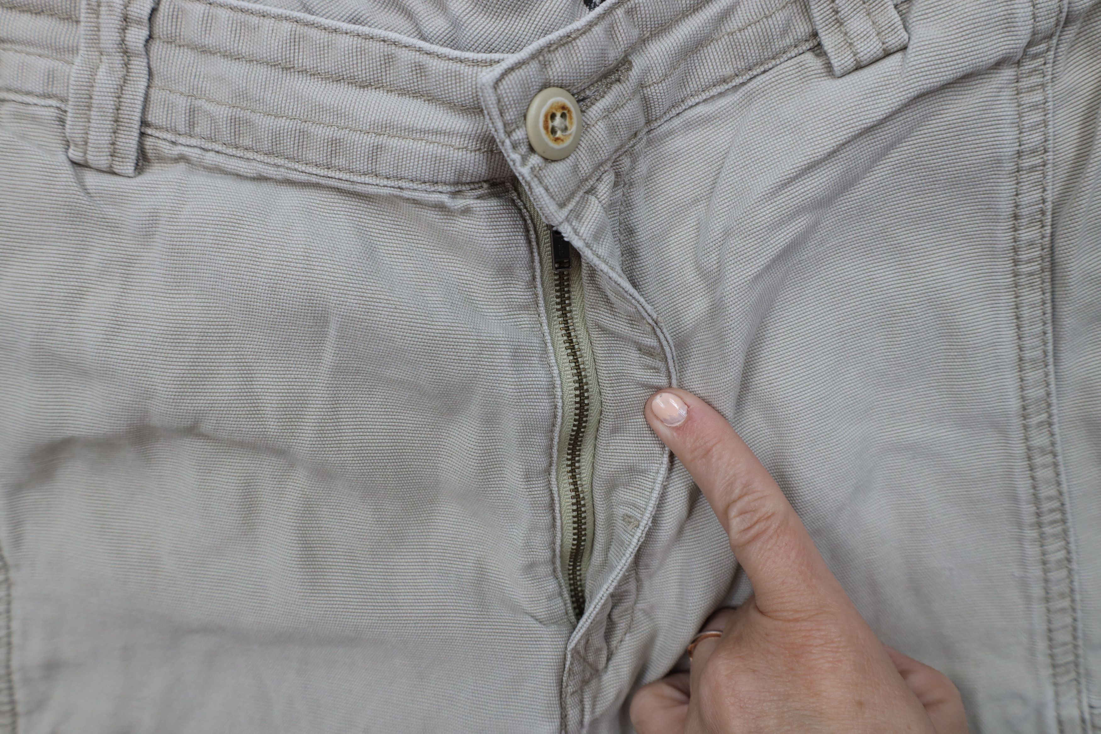 Tommy Bahama Vintage Tommy Bahama Relax Relaxed Fit Cargo Shorts Beige Size US 35 - 5 Thumbnail