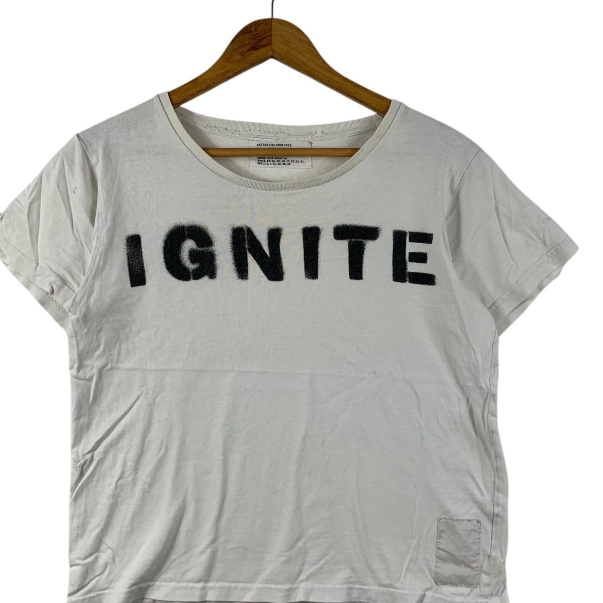 Vintage KAT-TUN JAPANESE POP Group Boy Band Ignite Tour Tee Shirt Size S / US 4 / IT 40 - 3 Thumbnail