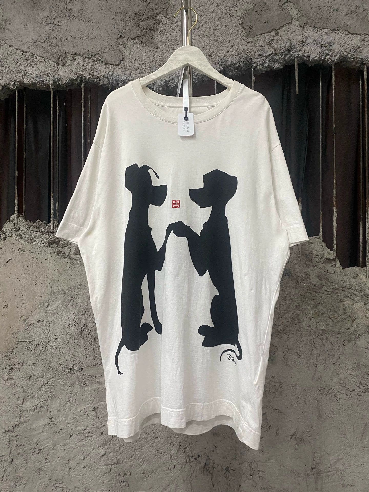 Givenchy Givenchy x Disney Short Sleeve Tee L Size US L / EU 52-54 / 3 - 1 Thumbnail