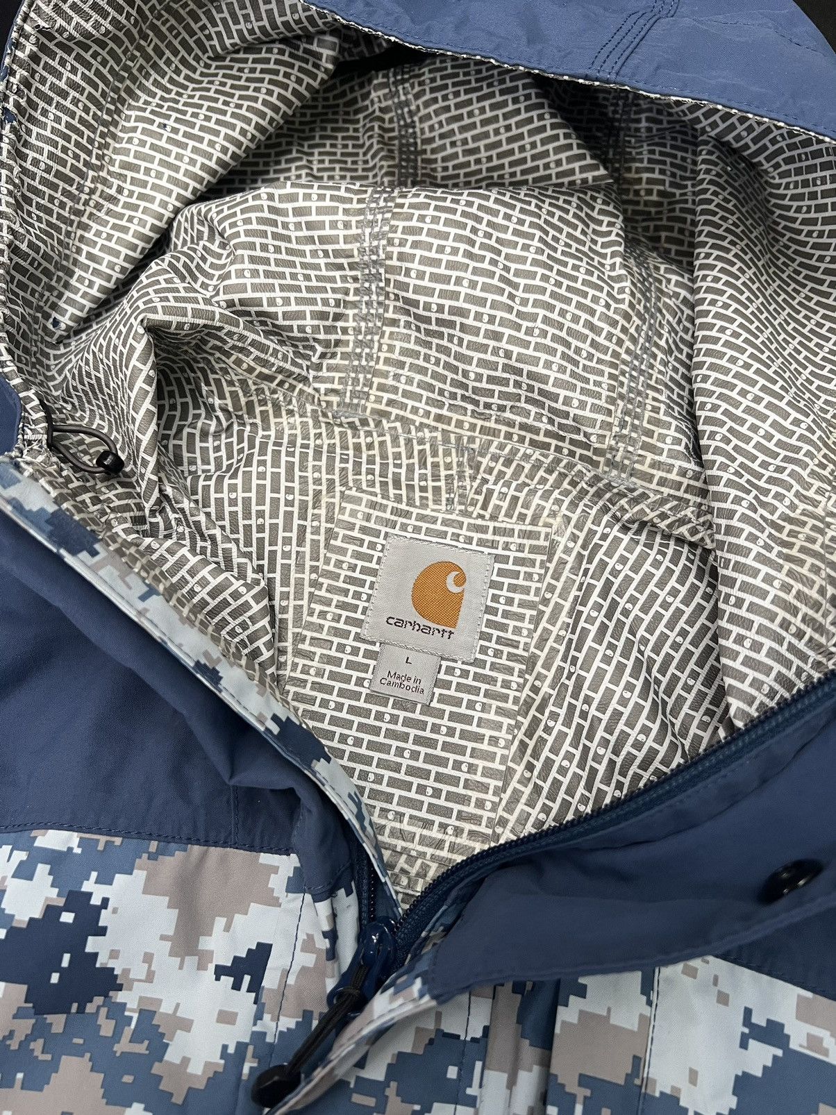 Carhartt Carhartt digi camo rain jacket size L worn & flawed interior Size US L / EU 52-54 / 3 - 8 Thumbnail
