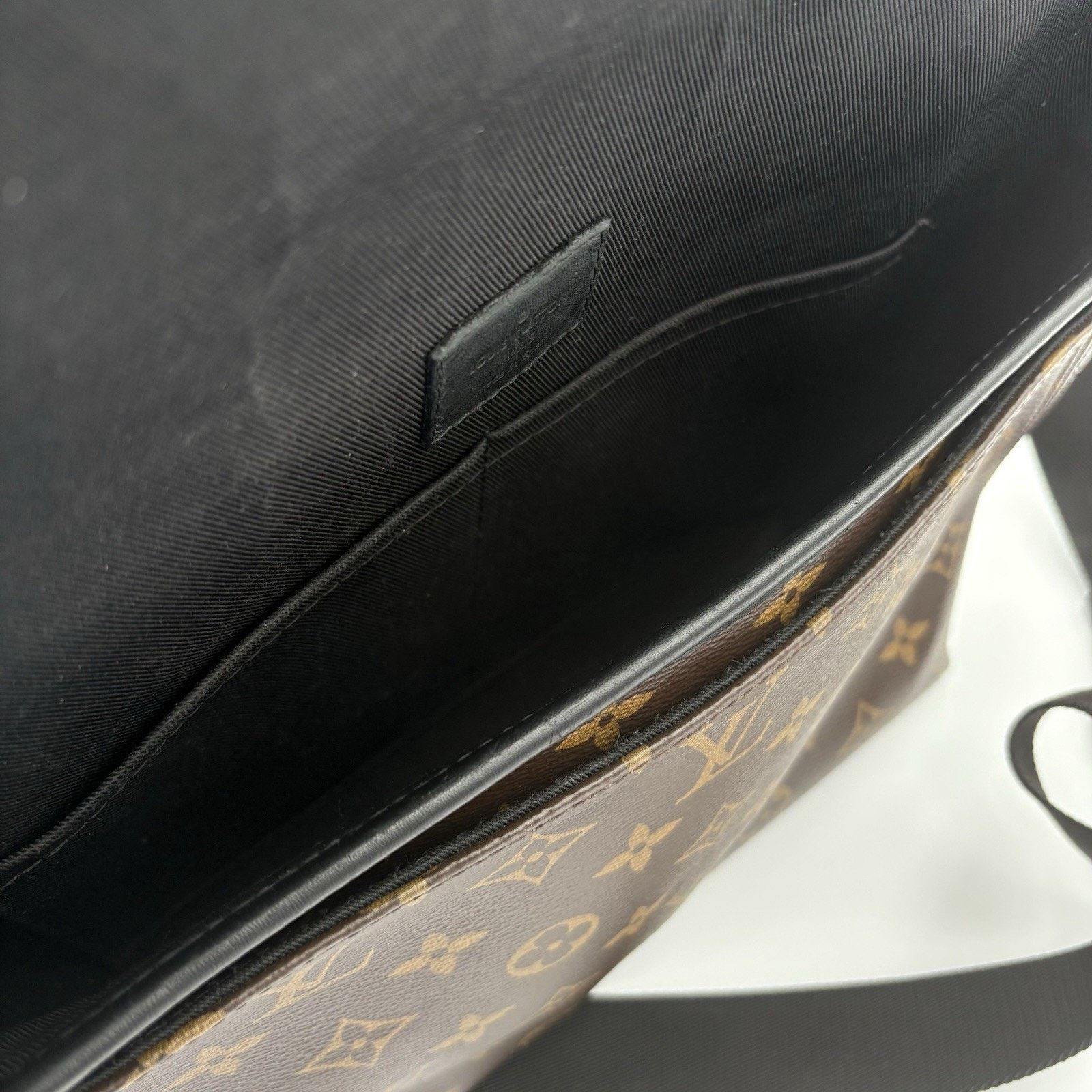 Louis Vuitton Louis Vuitton Monogram Messenger Bag ' Brown ' | VERY CLEAN! Size ONE SIZE - 11 Thumbnail