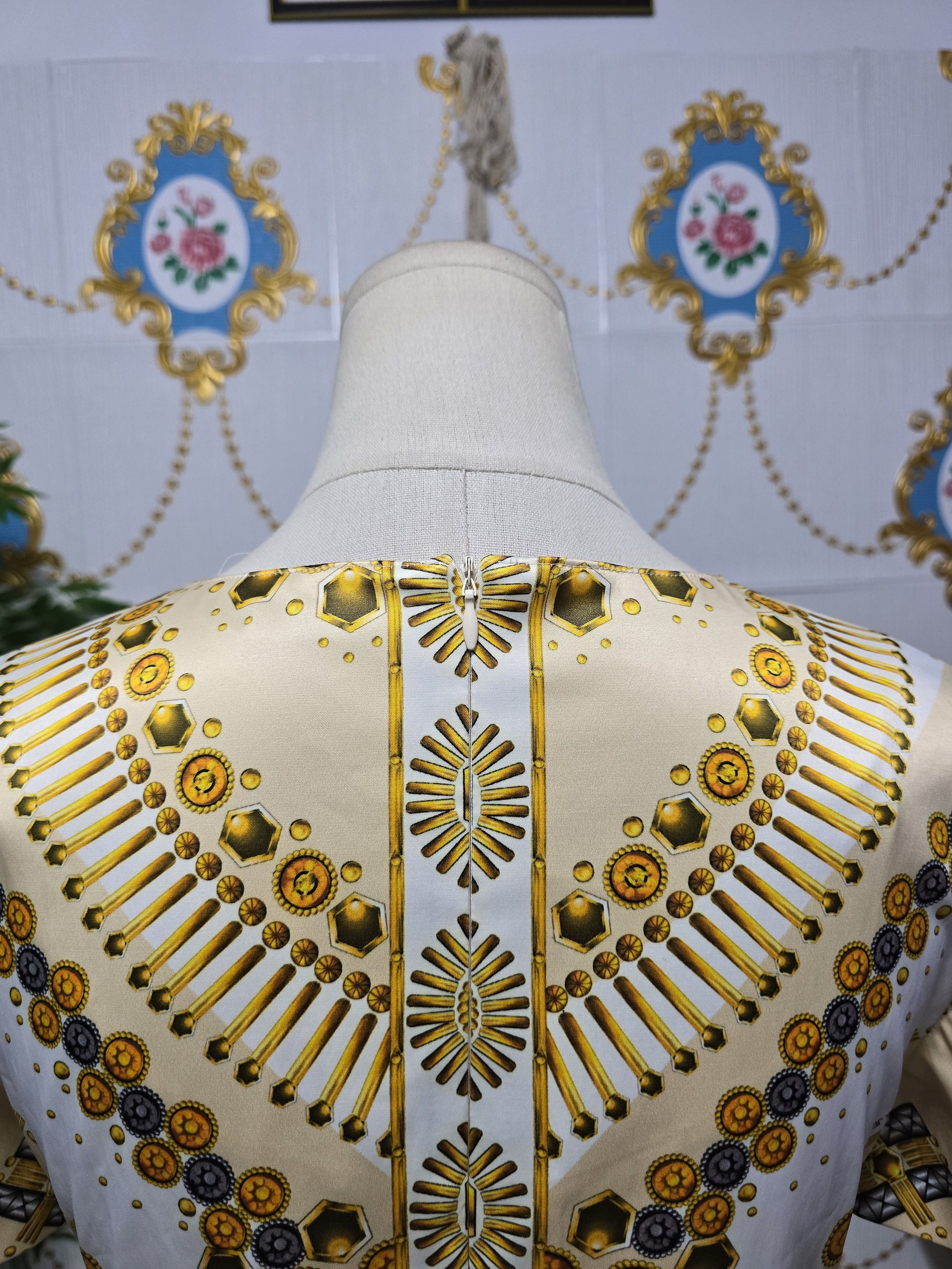 Versace VERSACE rare dress New ! Versace pattern BEAUTIFUL Size M / US 6-8 / IT 42-44 - 8 Thumbnail