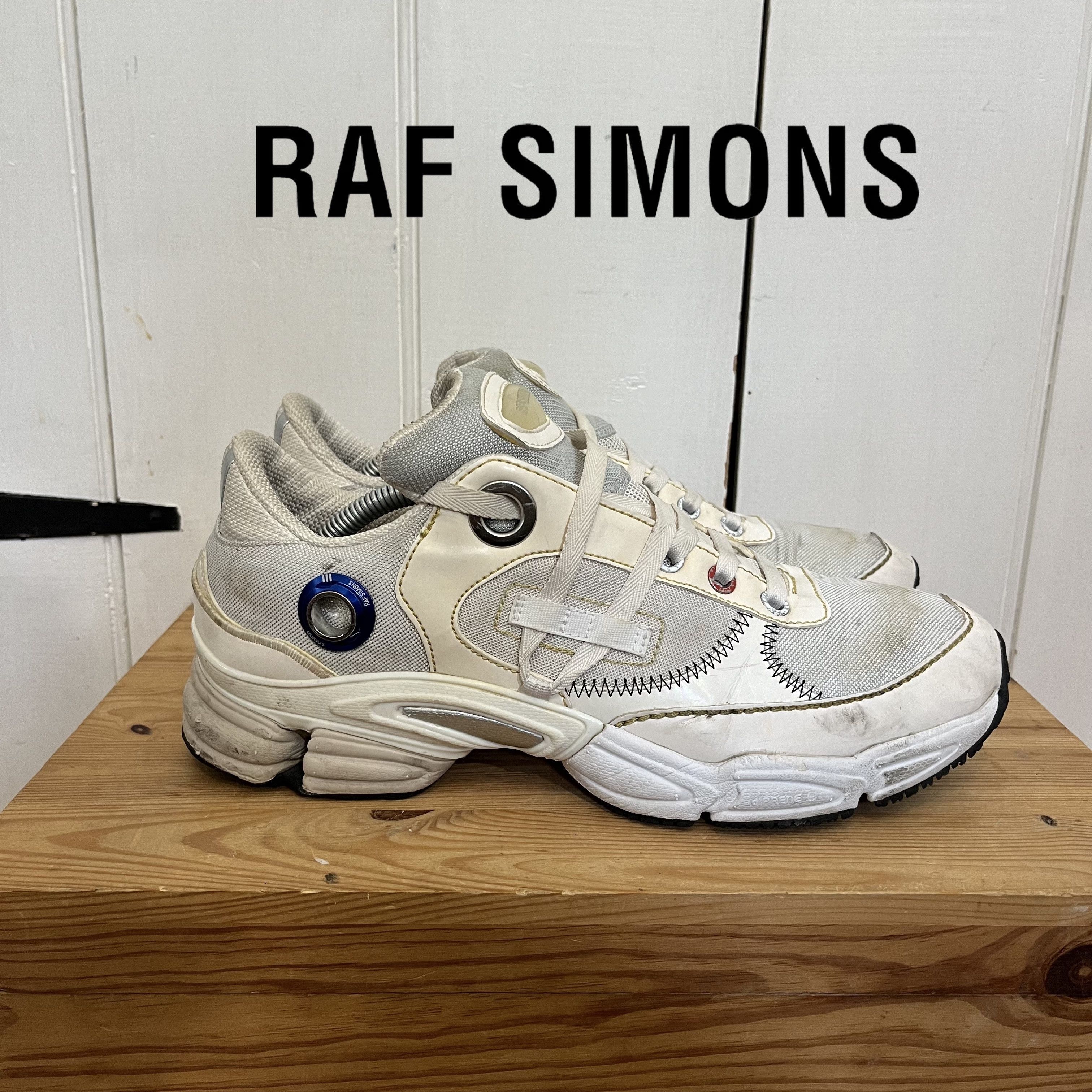 Response trail robot deals