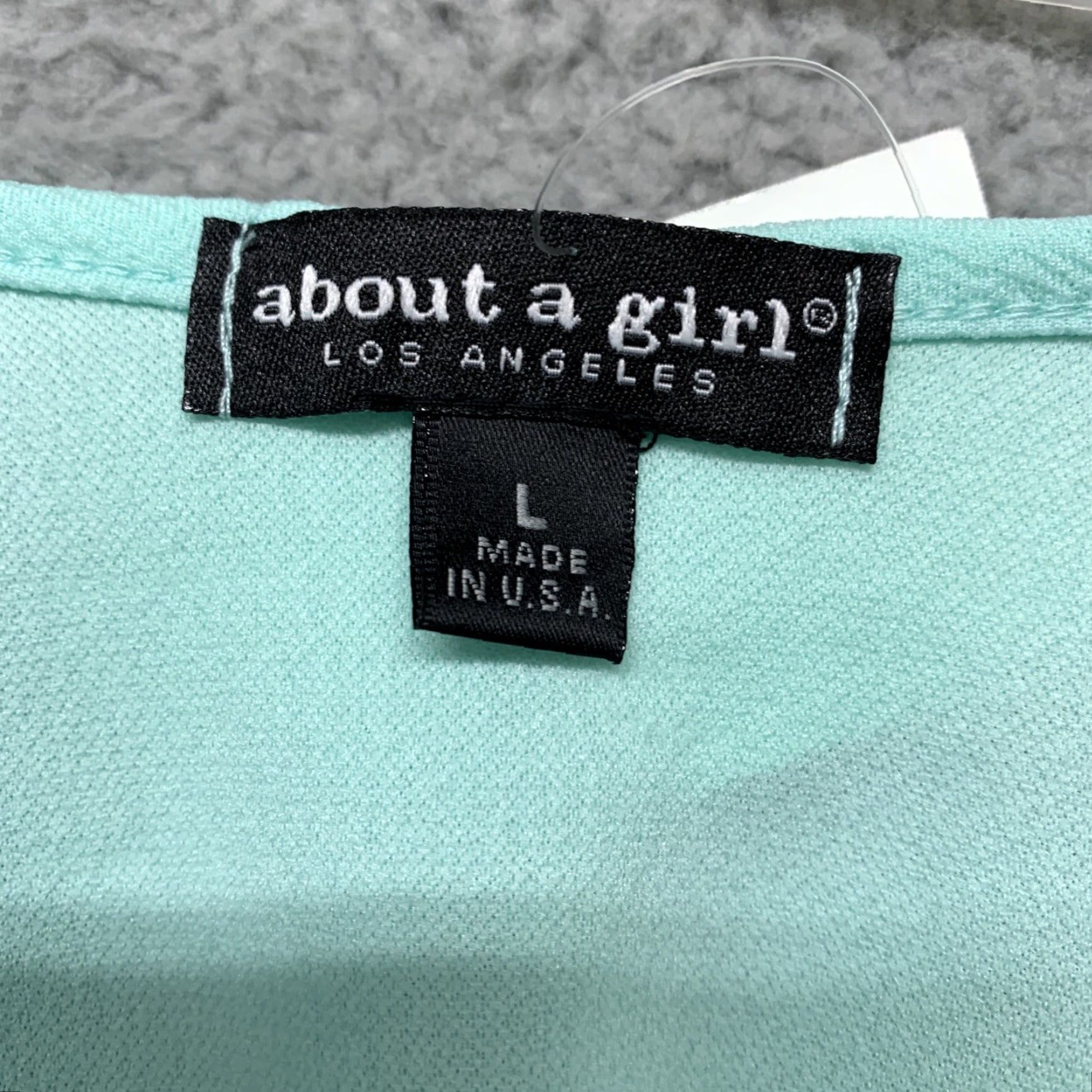 Vintage About A Girl Cropped Pullover Shirt Women L Mint Green USA Vintage? No. Size L / US 10 / IT 46 - 6 Thumbnail