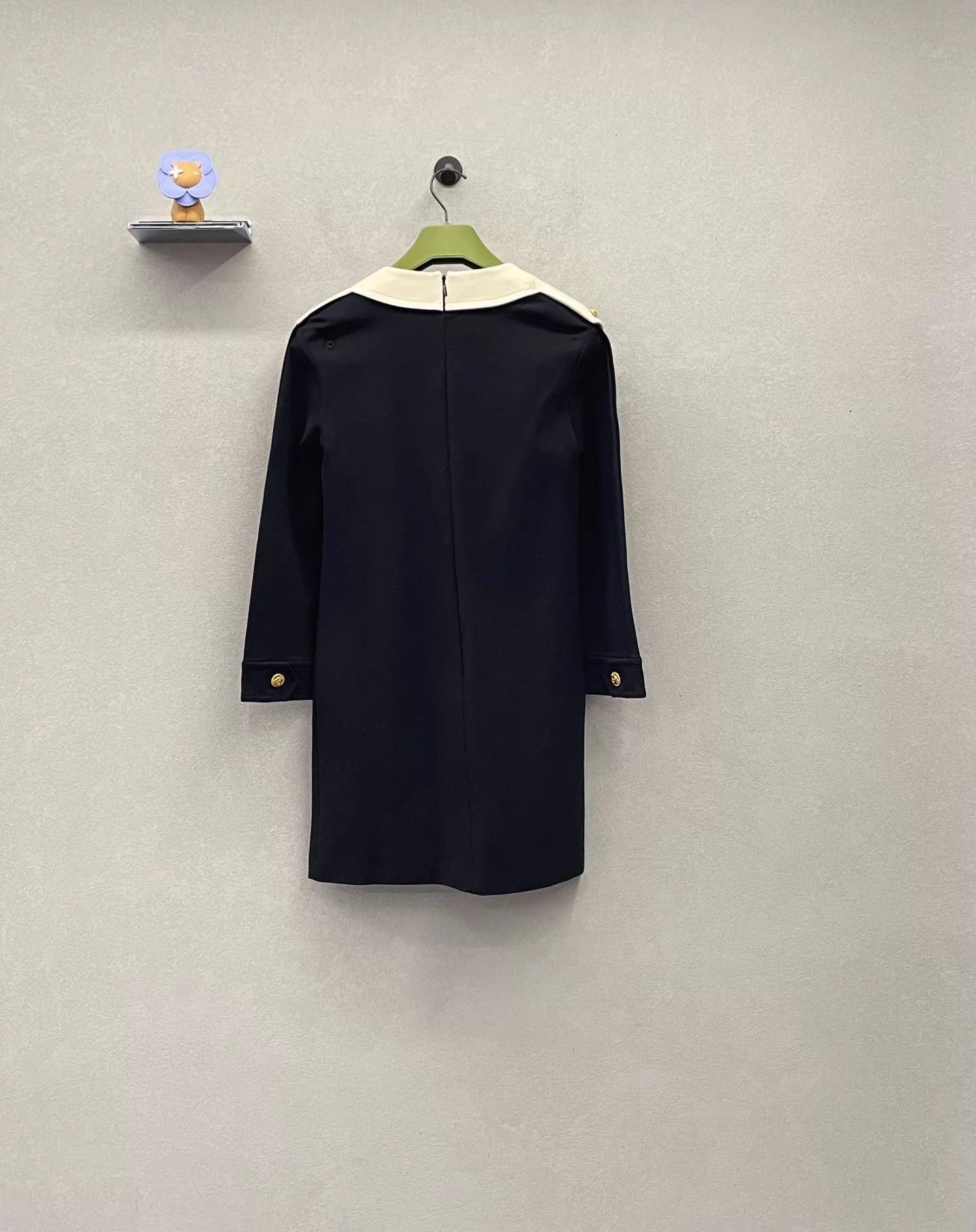 Gucci Gucci Button-Front Straight Elegant Slim-Fit Dress Size S / US 4 / IT 40 - 2 Thumbnail