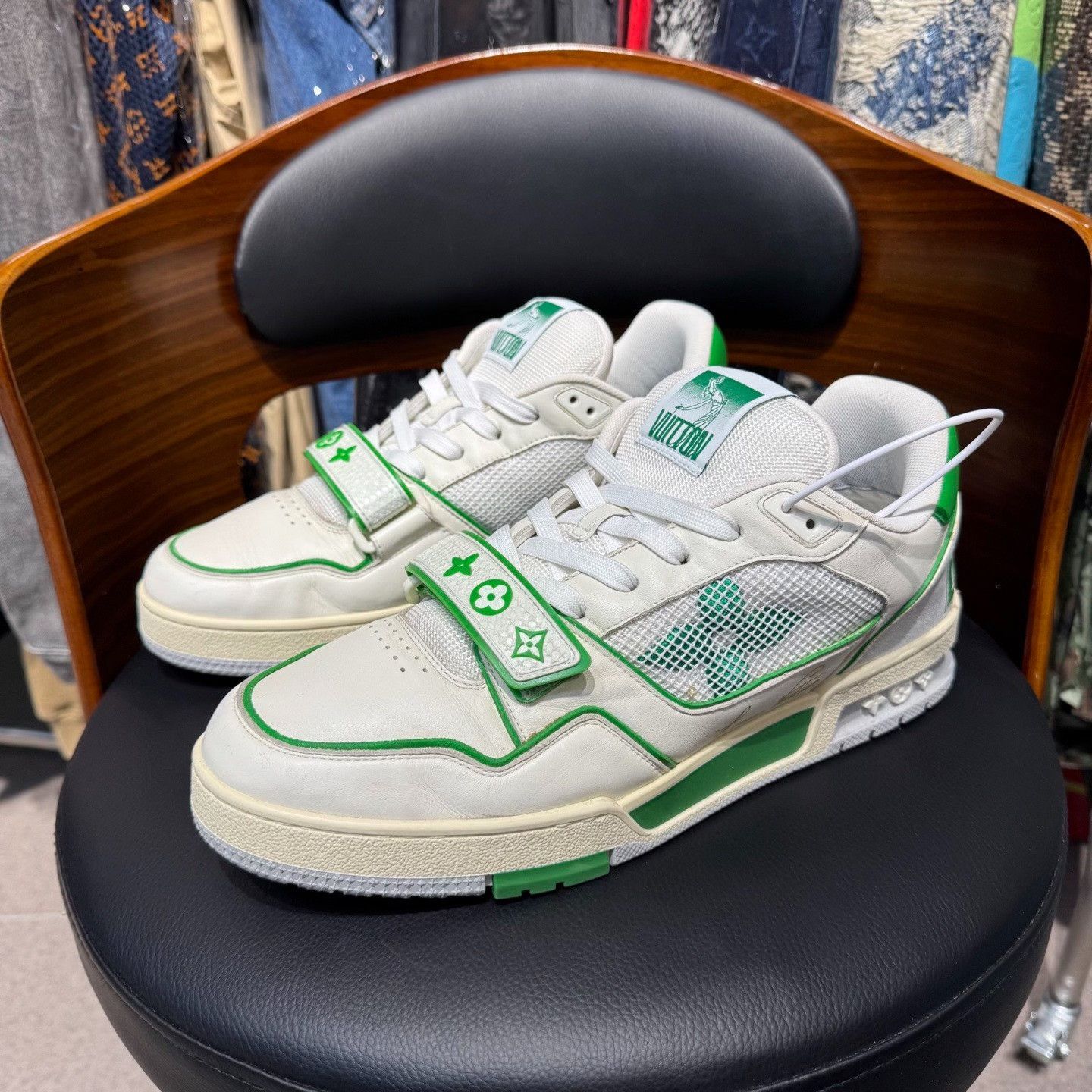 Louis Vuitton Louis Vuitton Training Green Lowtop Sneakers 9 Men Size US 9 / EU 42 - 1 Thumbnail