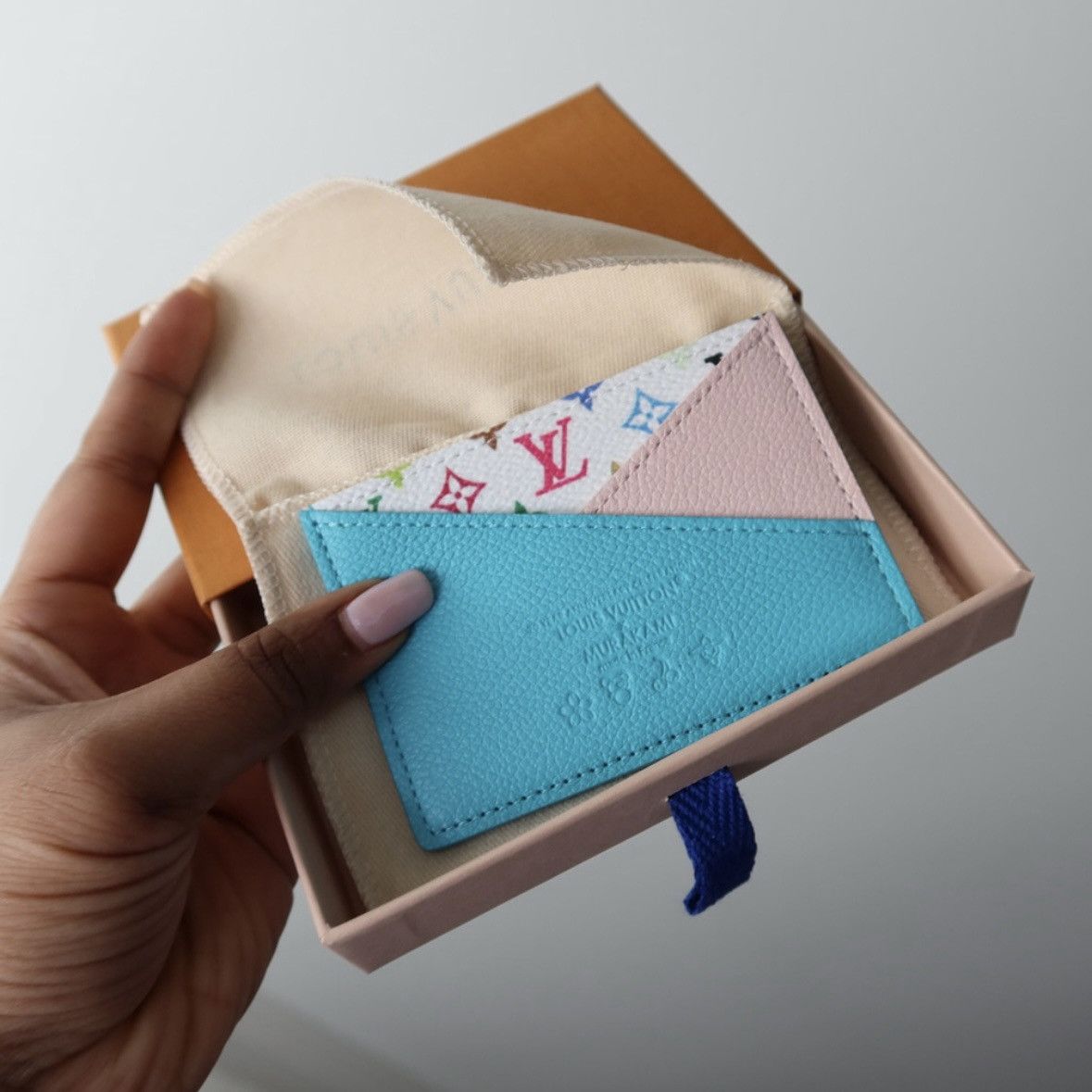 Louis Vuitton × Takashi Murakami Louis Vuitton LV × TM Criss-Cross Card Holder Size ONE SIZE - 5 Thumbnail