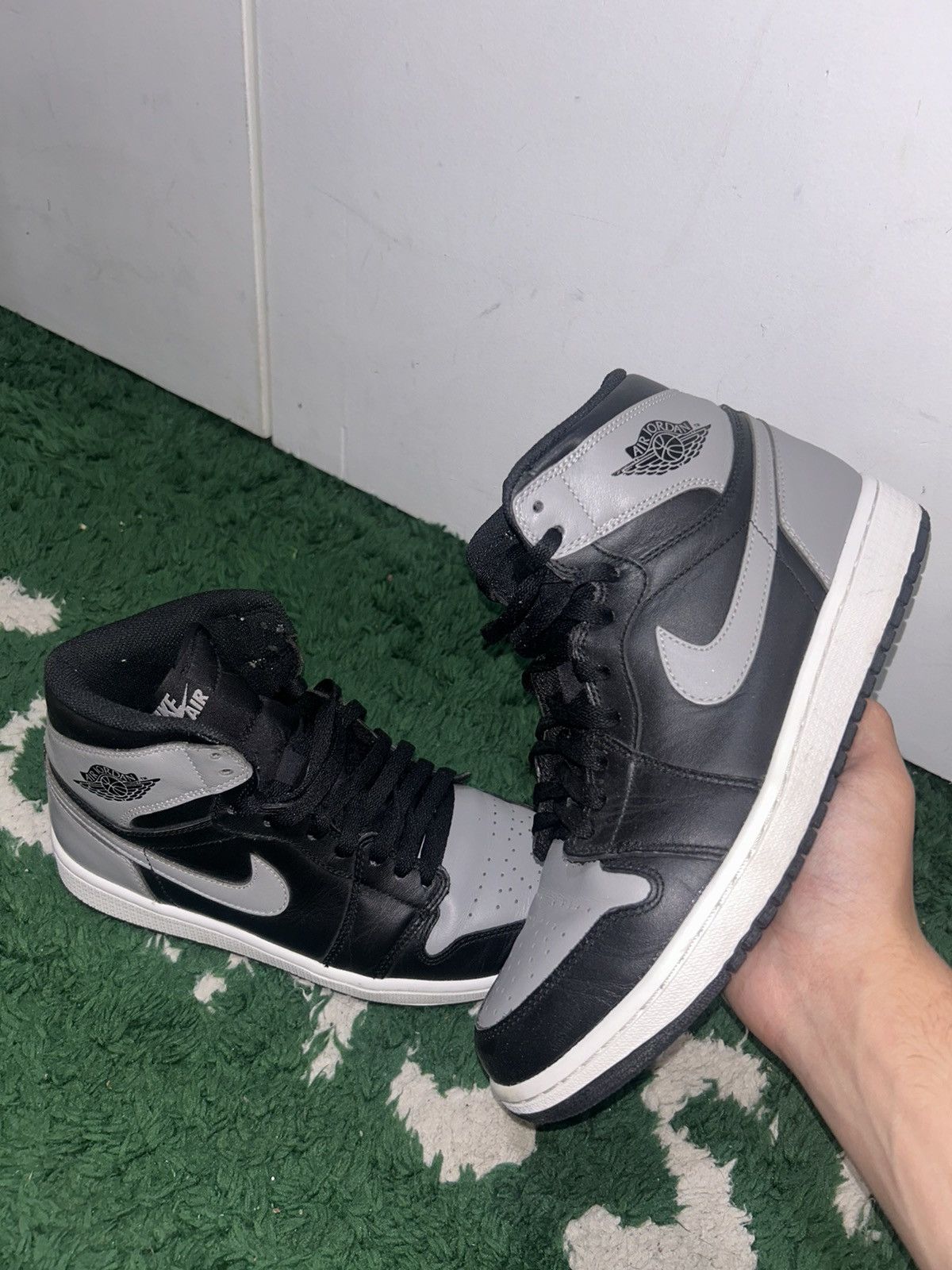 Jordan Brand Size 8.5 - Air Jordan 1 Retro OG 2013 High Shadow Preowned Size US 8.5 / EU 41-42 - 1 Thumbnail