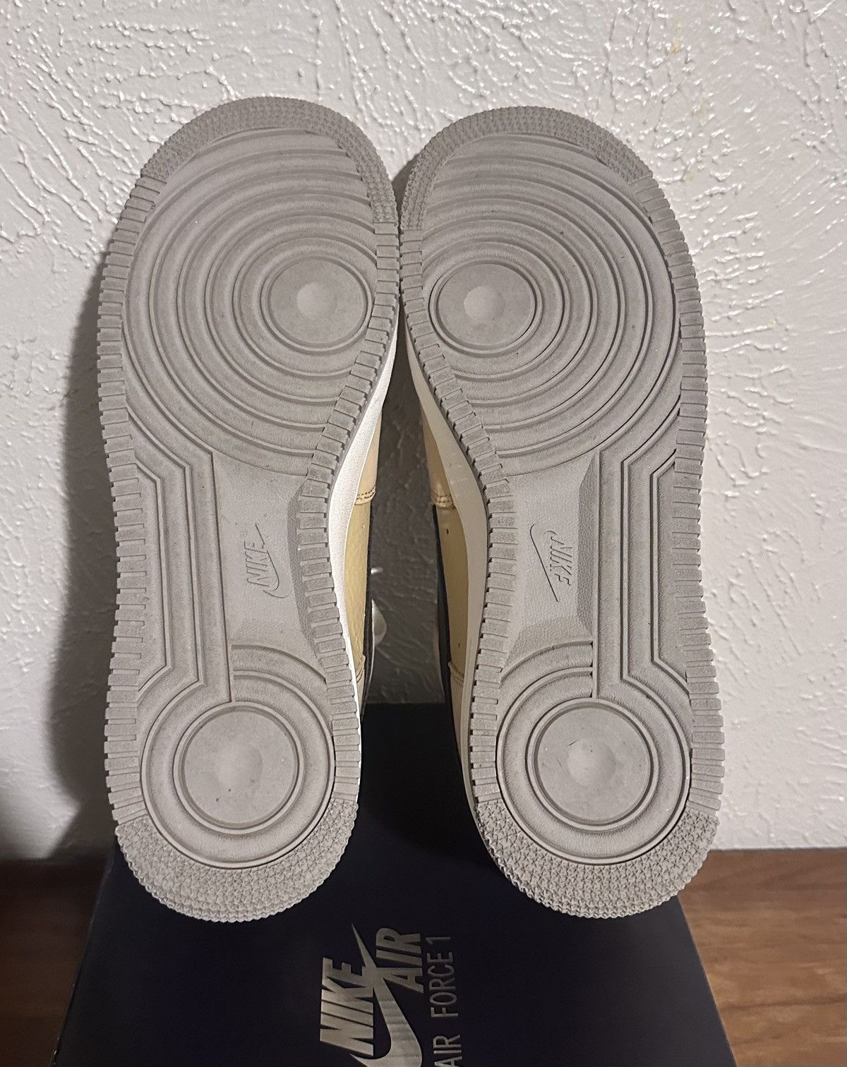 Nike Nike Air Force 1 Low- Manchester Bee Size US 12 / EU 45 - 7 Thumbnail