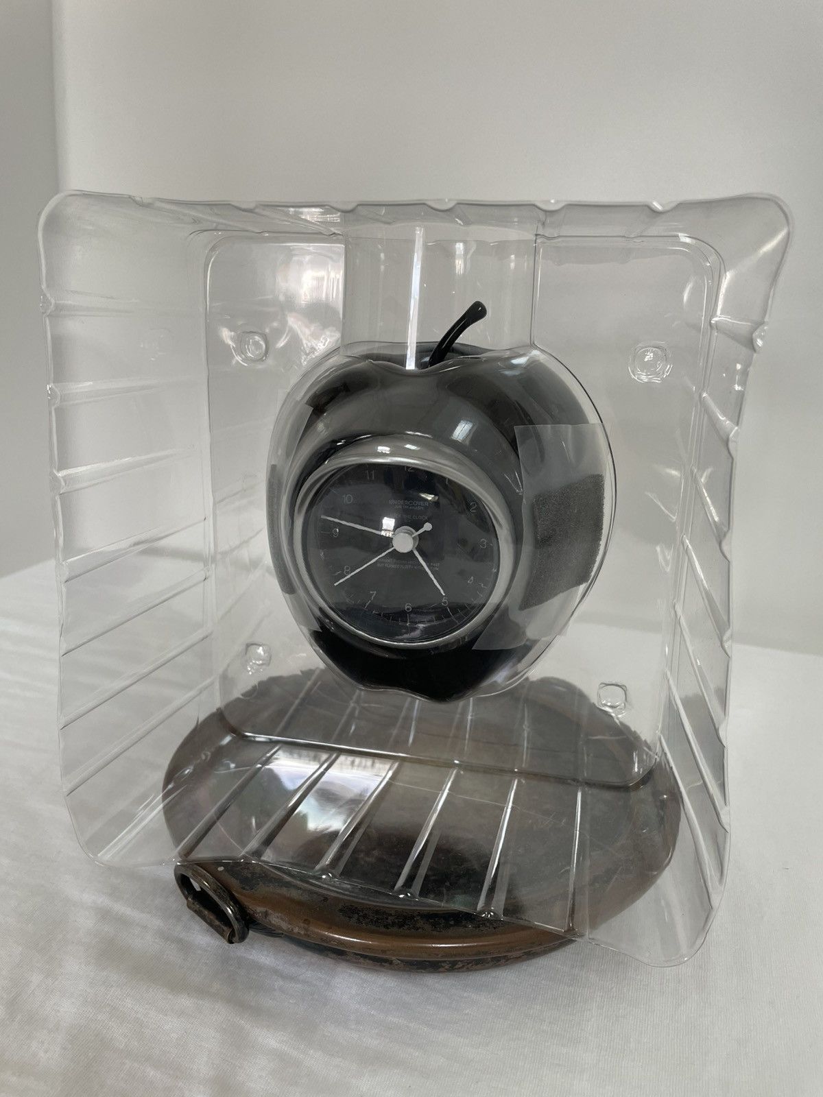Medicom Toy × Undercover Black Gilapple Clock - Undercover x Medicom Toy Size ONE SIZE - 4 Thumbnail