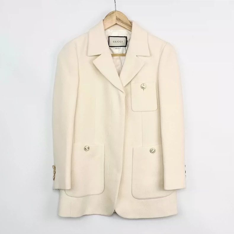 Gucci Gucci Size 38 Beige gold buckle suit coat 2501-Nextarrow Size US XXS / EU 40 - 1 Thumbnail