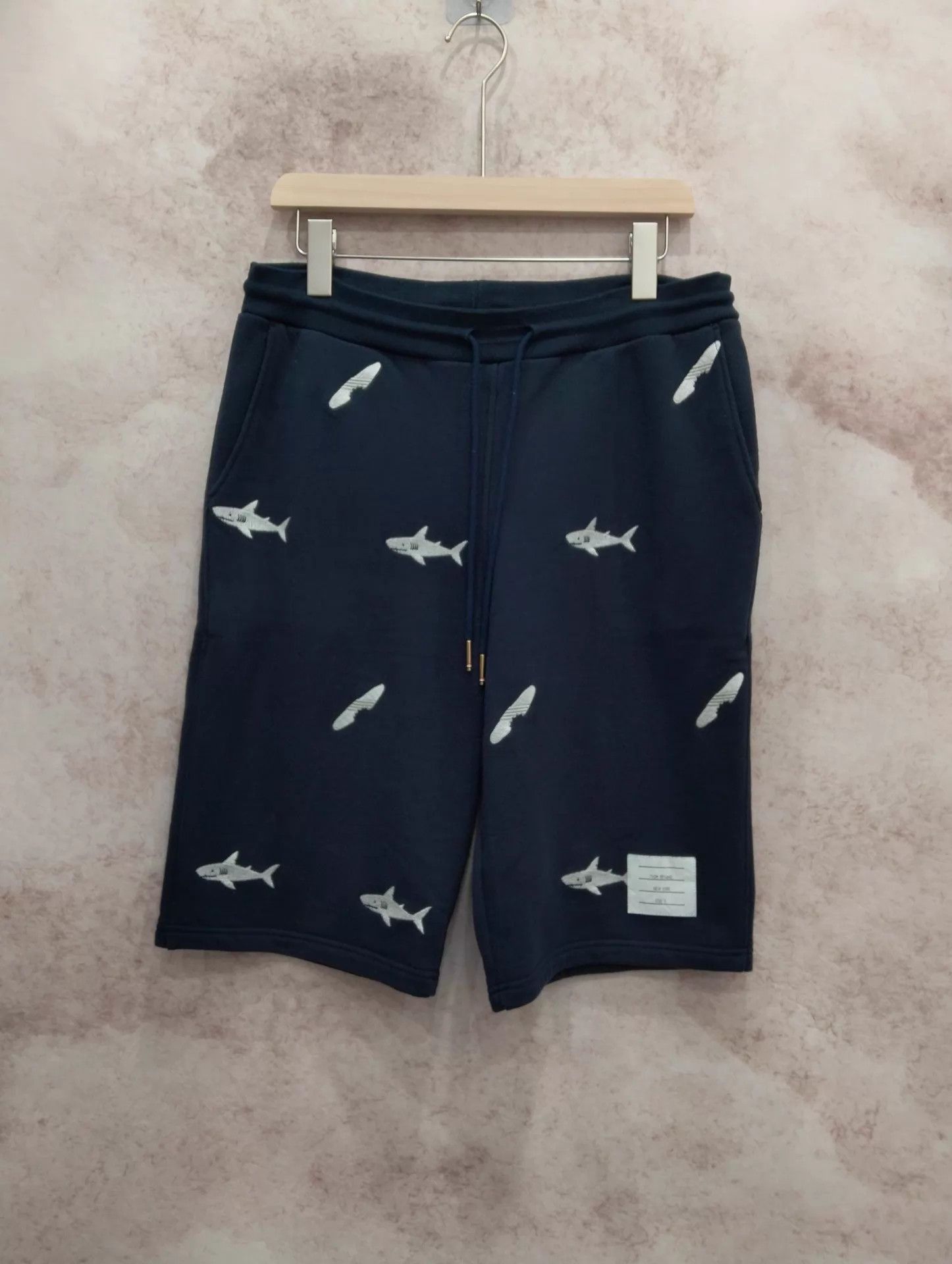 Thom Browne THOM BROWNE Size 2 Shorts 95 New Size US 32 / EU 48 - 1 Thumbnail