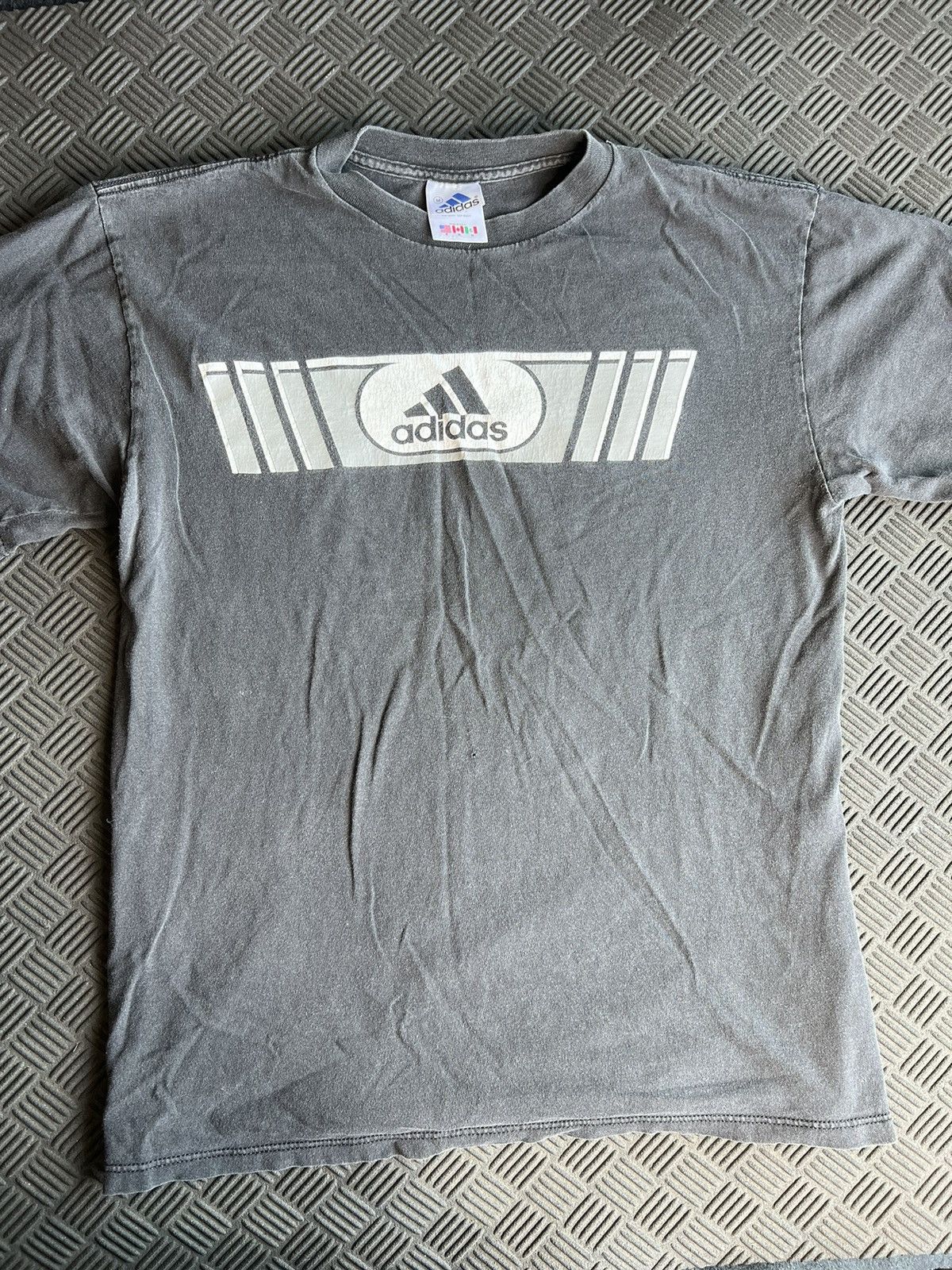 Adidas Vintage adidas simple fader tee Size US M / EU 48-50 / 2 - 1 Thumbnail