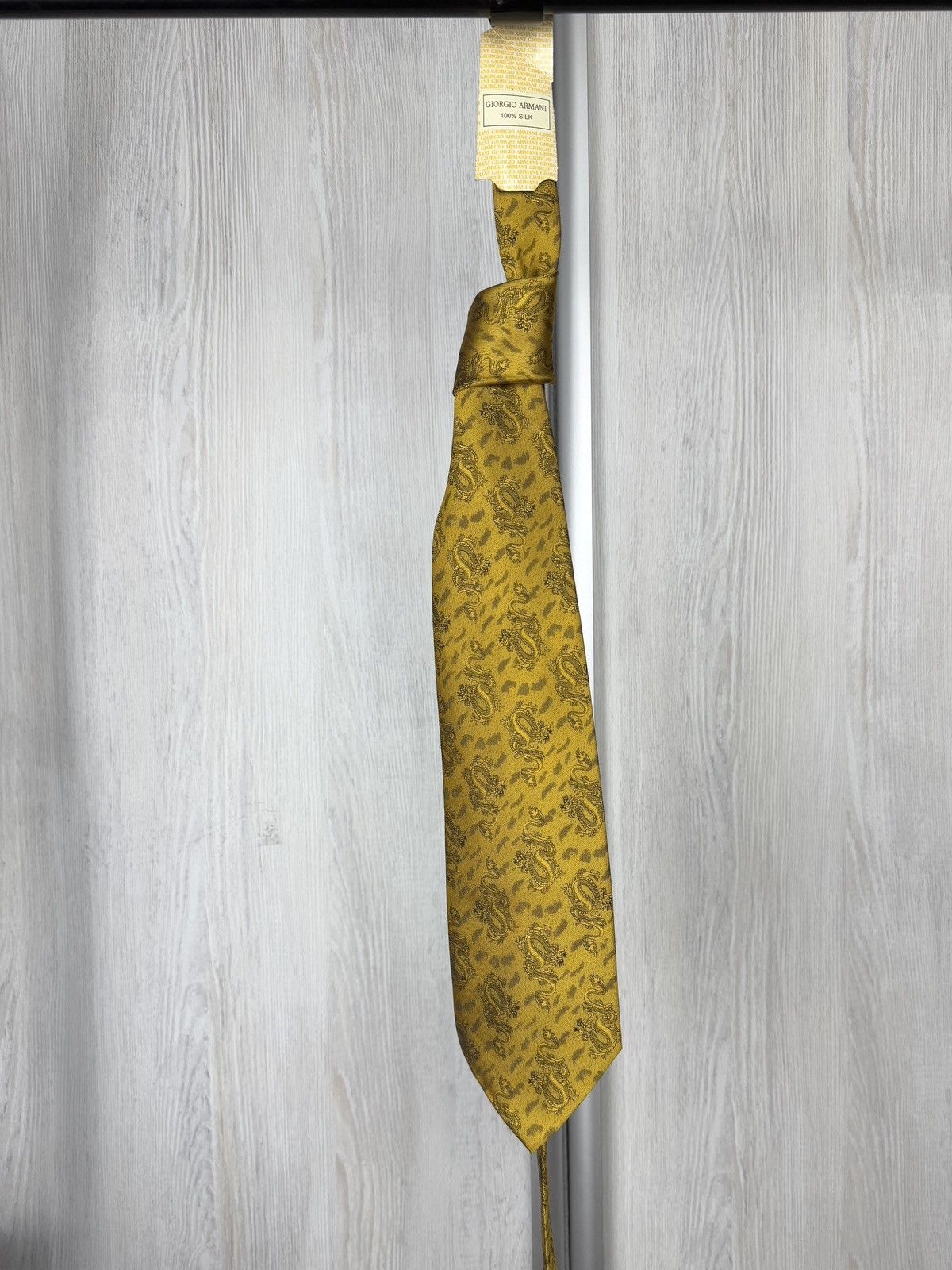 Giorgio Armani Giorgio Armani 100% silk hand made japanese dragon necktie Size ONE SIZE - 5 Thumbnail