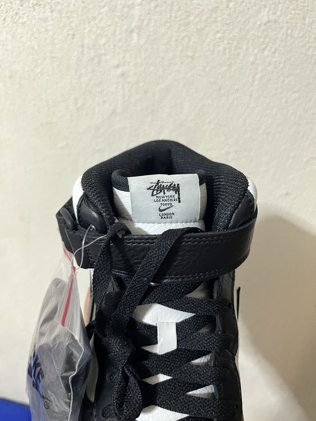 Nike Air Force 1 Mid x Stüssy