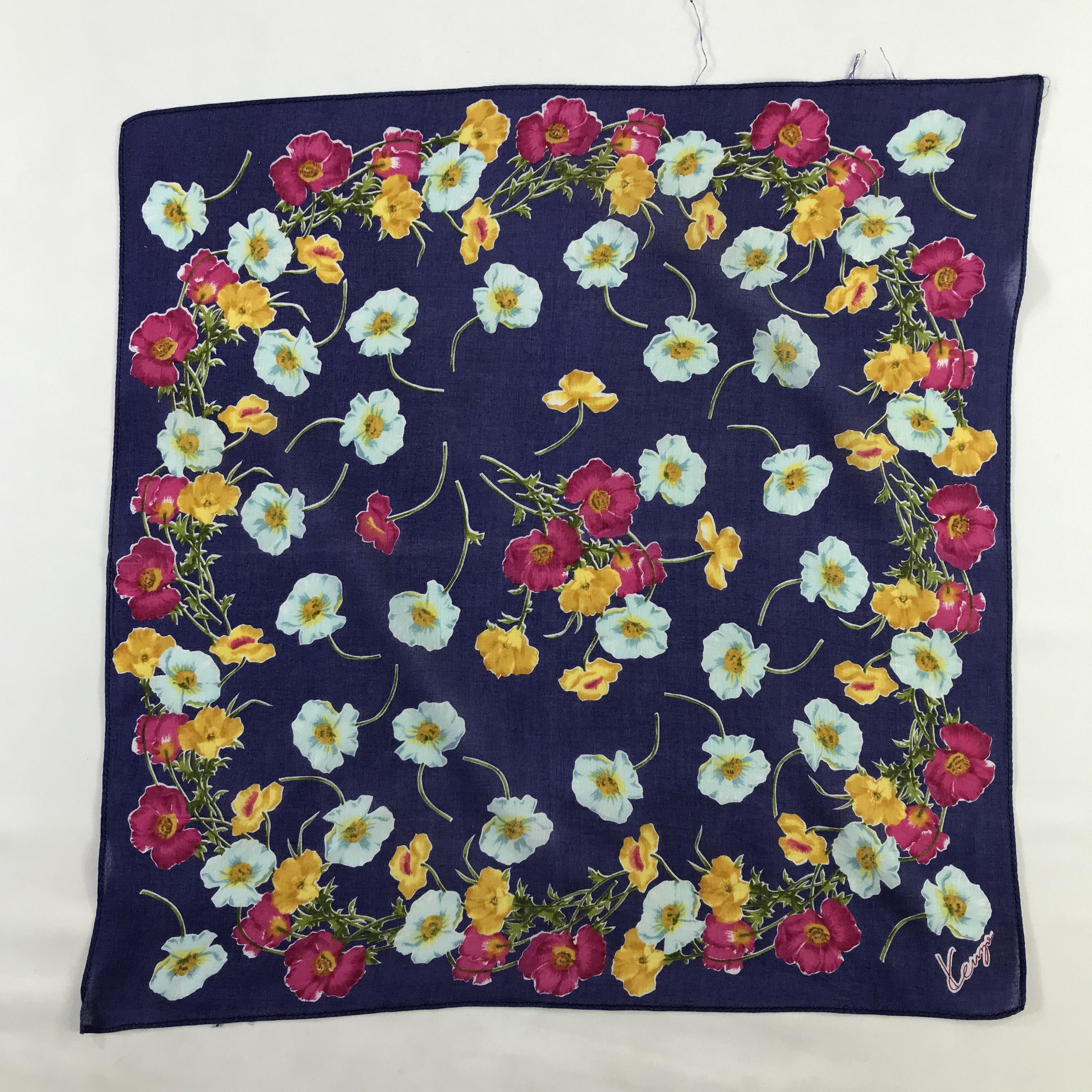 Kenzo × Vintage Kenzo Bandana / Handkerchief / Neckerchief - S1016 Size ONE SIZE - 1 Thumbnail