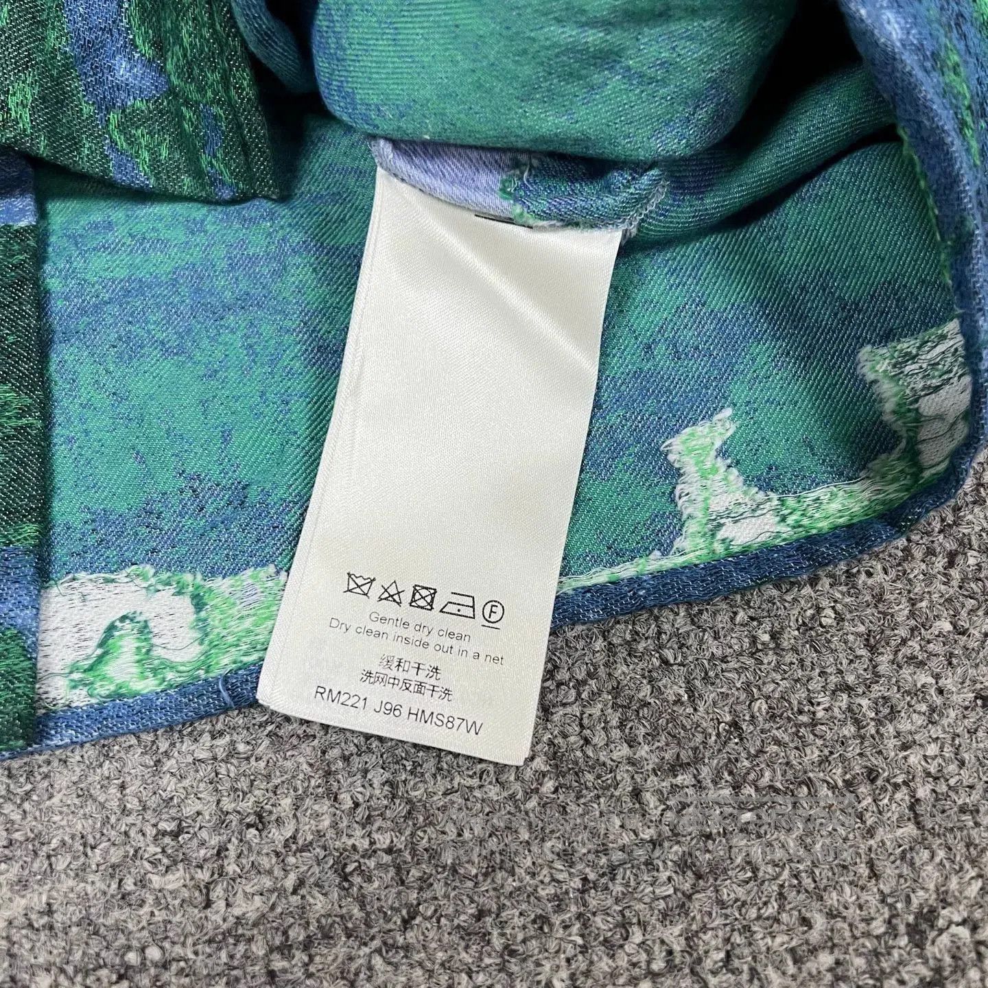 Louis Vuitton Louis Vuitton Snow Mountain Landscape Shirt. Size US S / EU 44-46 / 1 - 7 Thumbnail
