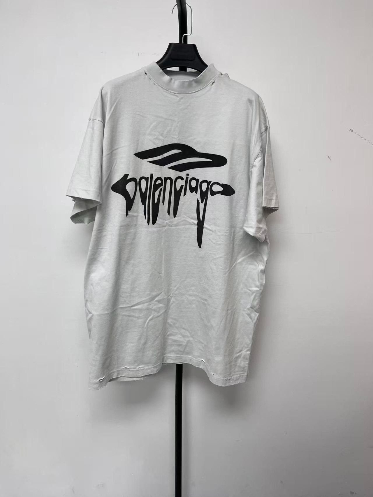 Balenciaga Balenciaga Men's Logo Print Loose T-Shirt Size US S / EU 44-46 / 1 - 1 Thumbnail