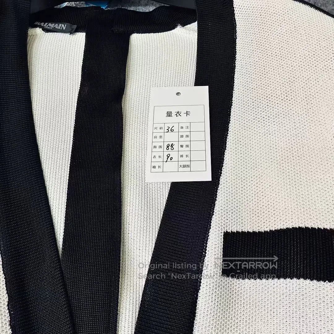 Balmain Balmain Classic Logo Dress. Size XS / US 0-2 / IT 36-38 - 5 Thumbnail