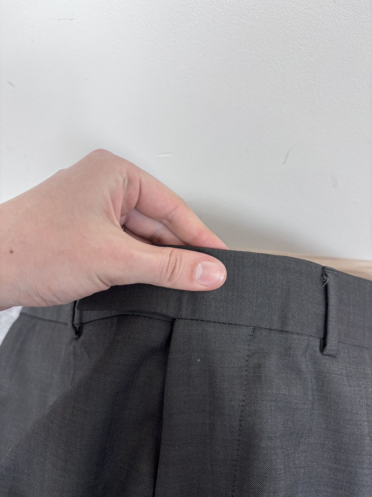 Hugo Boss Hugo Boss Bertolucci/Movie Men’s 2-Piece Gray Wool Suit Size 40R - 20 Thumbnail