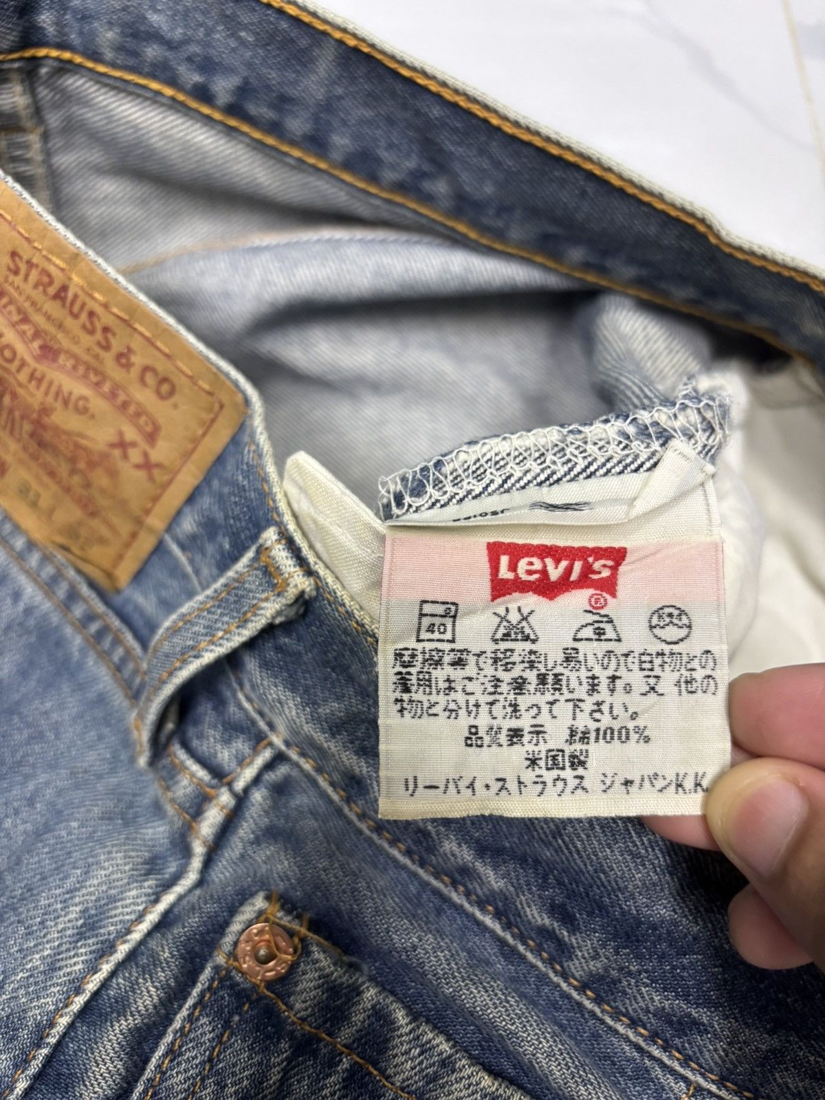 Levi's VINTAGE LEVIS 501 DISTRESSED DENIM JEANS Size US 31 - 10 Thumbnail